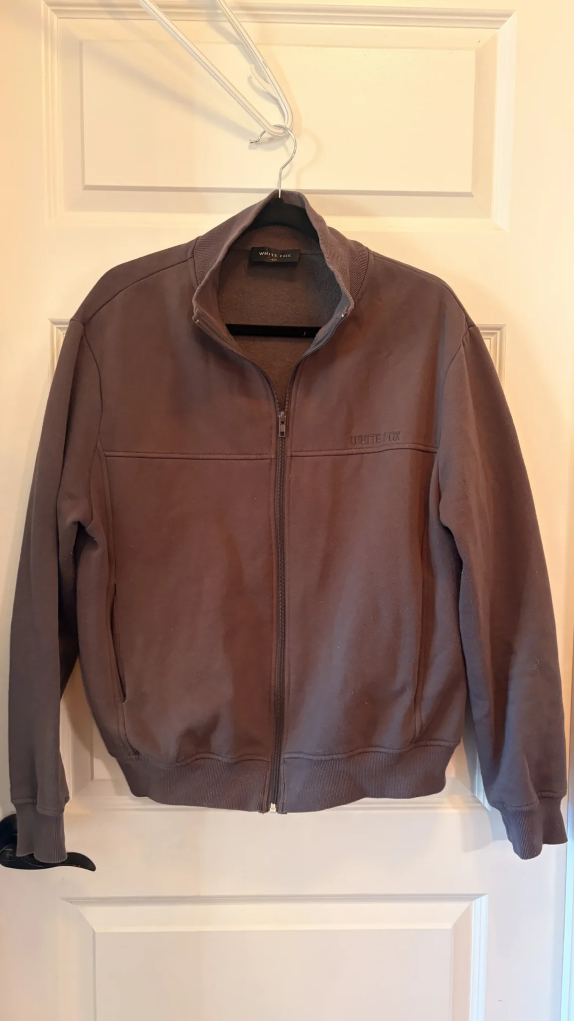 Image for White Fox Boutique: Zip-up jacket, sizes M/L