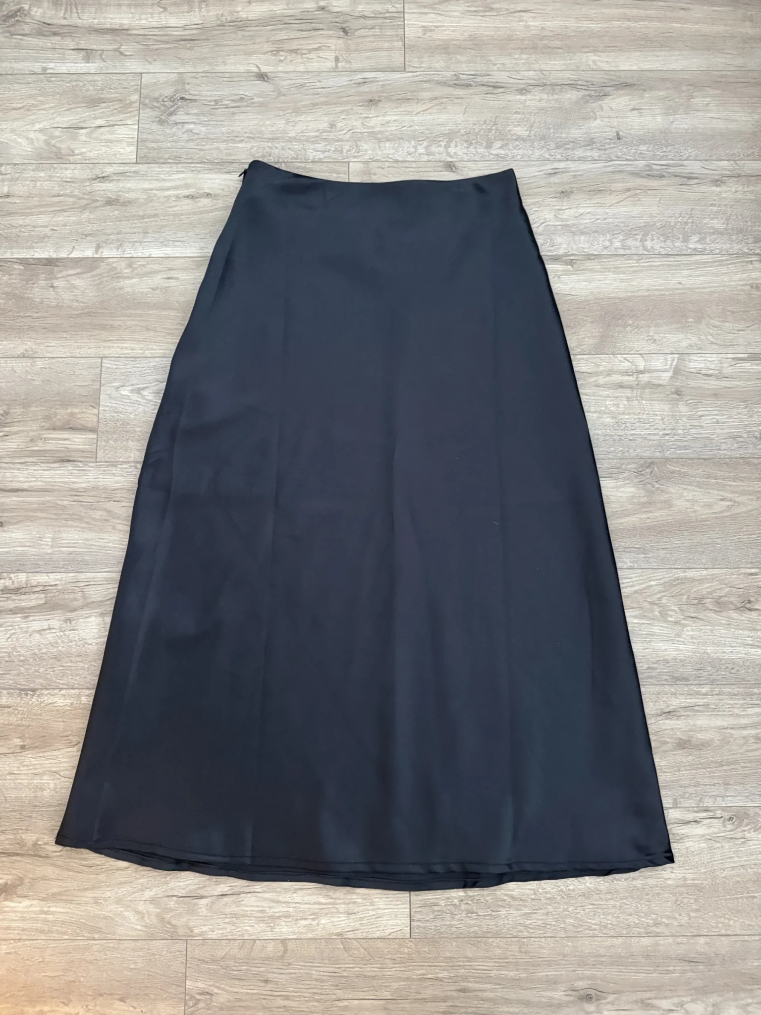 Image for M -Jupe noir style satin