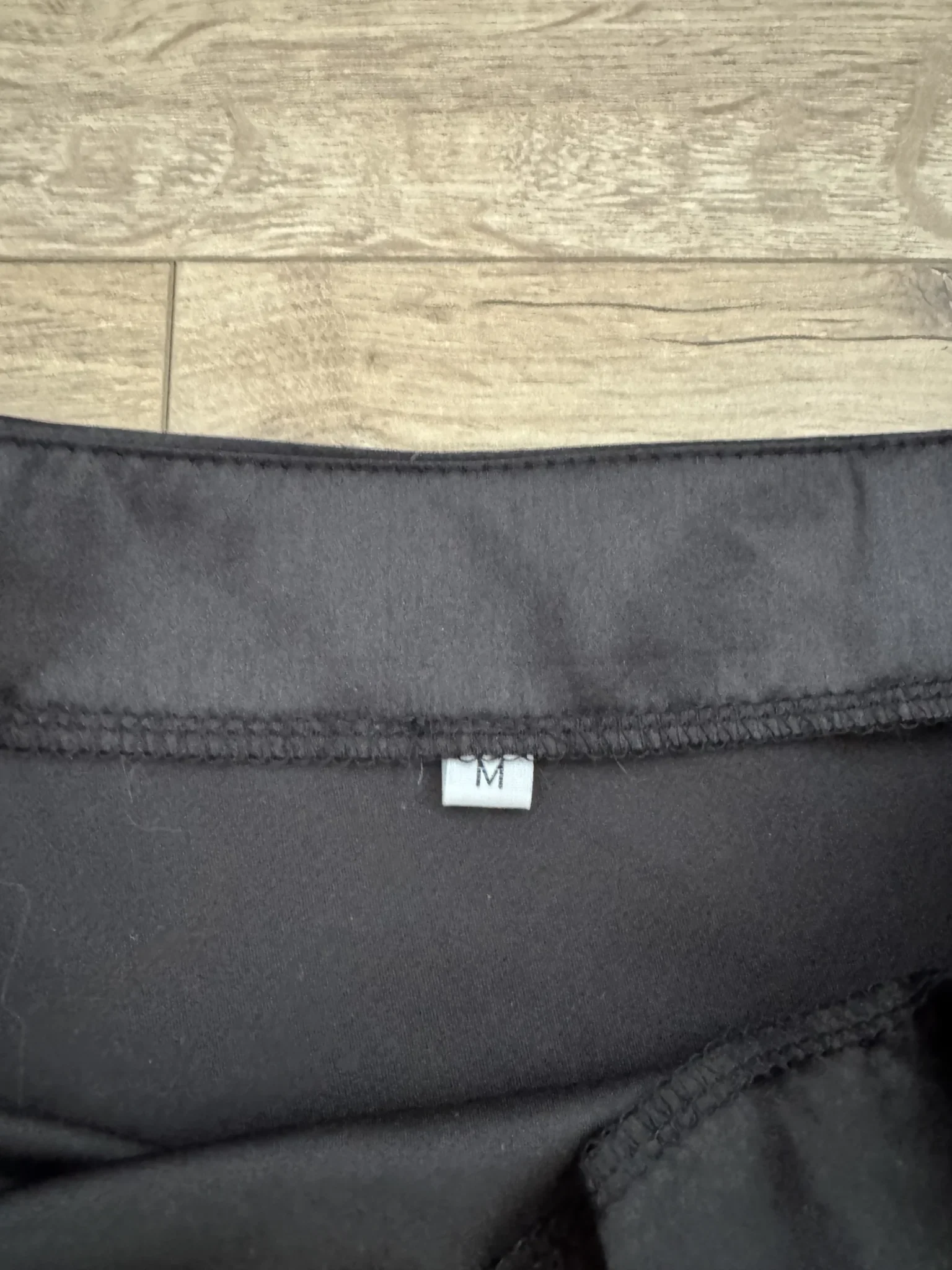 Image for M -Jupe noir style satin