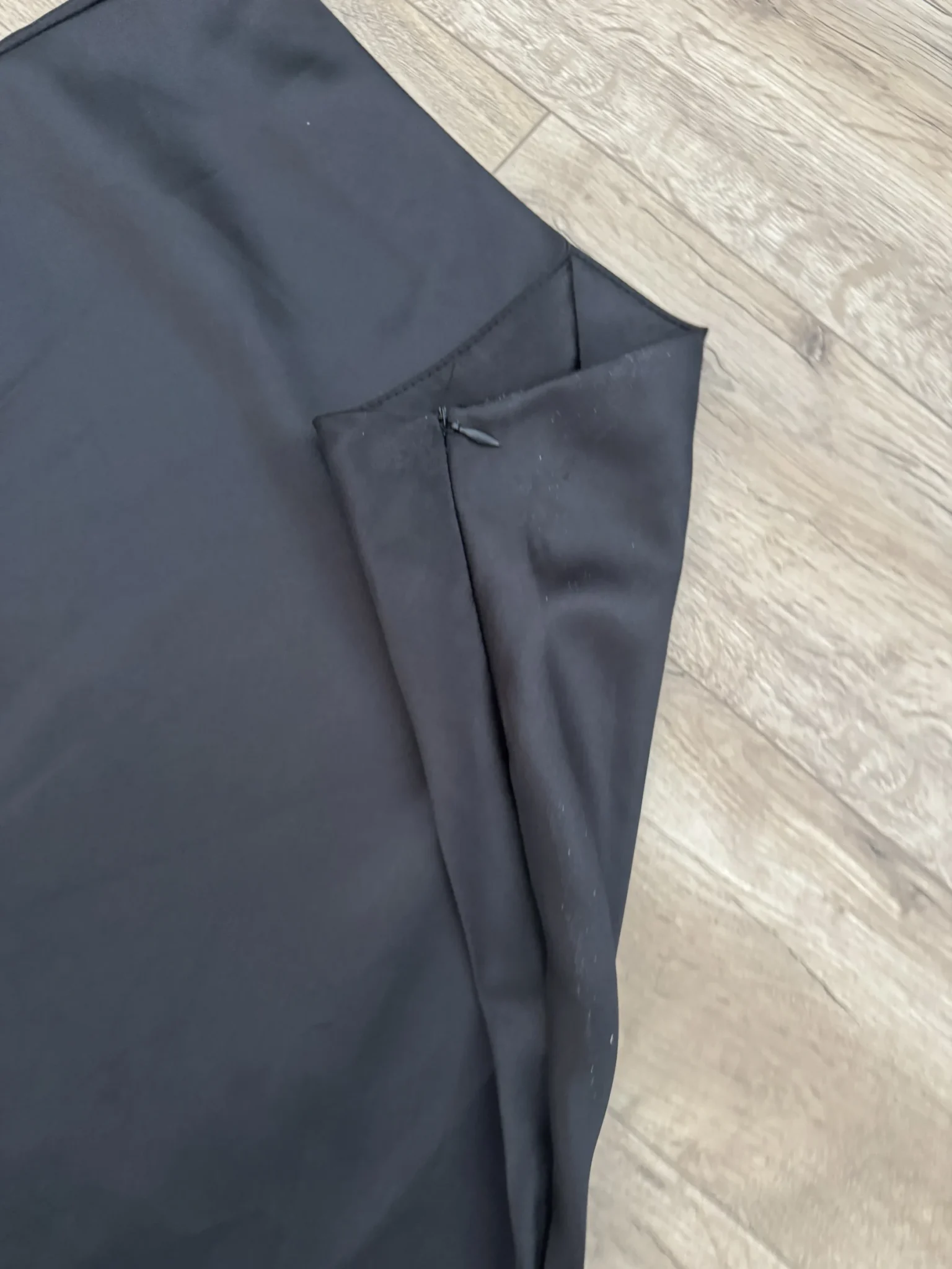 Image for M -Jupe noir style satin