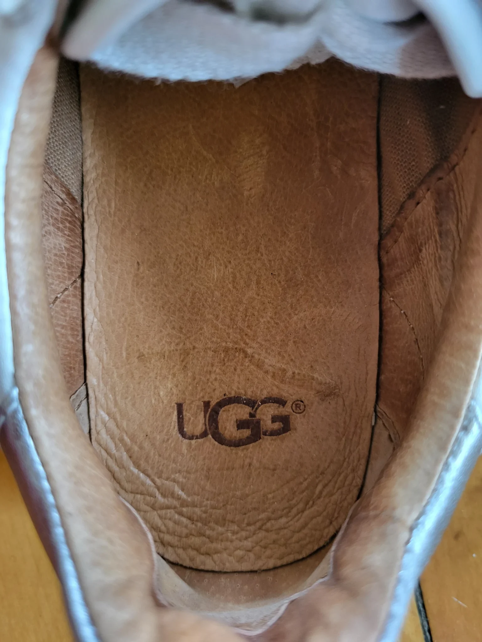 Image for UGG Milo White Leather Sneakers Low Top Women Size 7 Trainers 1019107