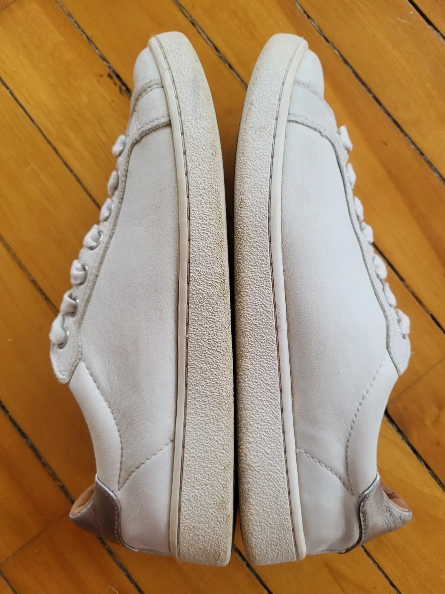 Image for UGG Milo White Leather Sneakers Low Top Women Size 7 Trainers 1019107