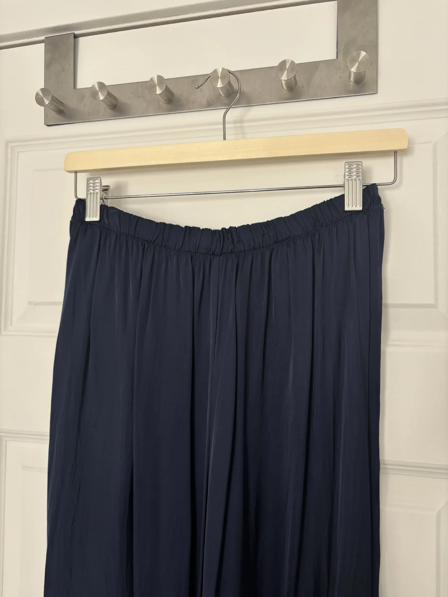 Image for Loose-fitting satin trousers