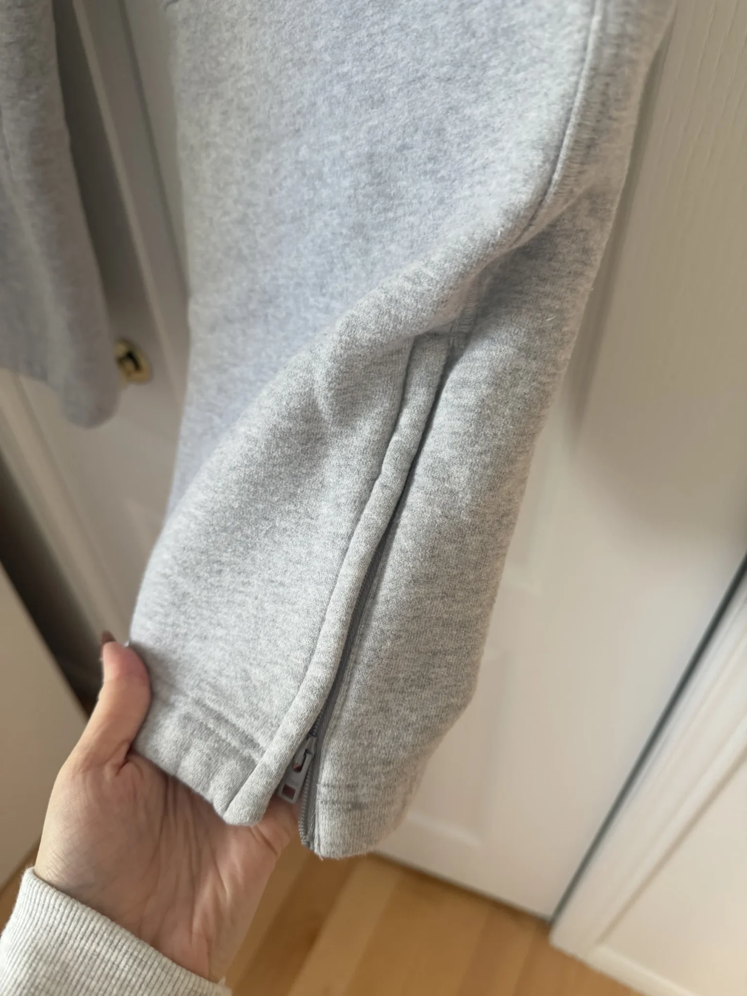 Image for Aritzia TNA jogging bottoms, size medium
