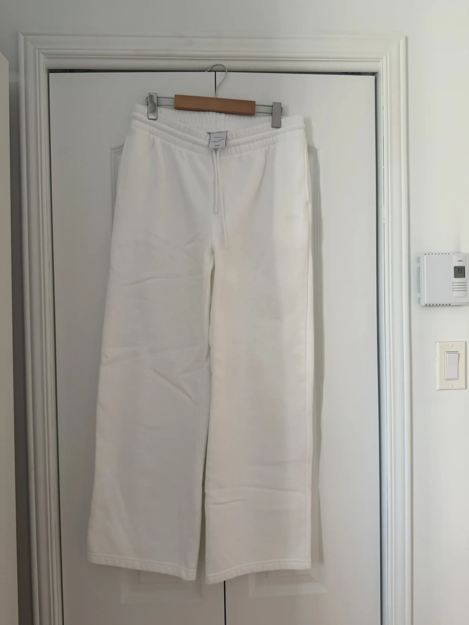 Image for Aritzia women’s jogging bottoms, size medium
