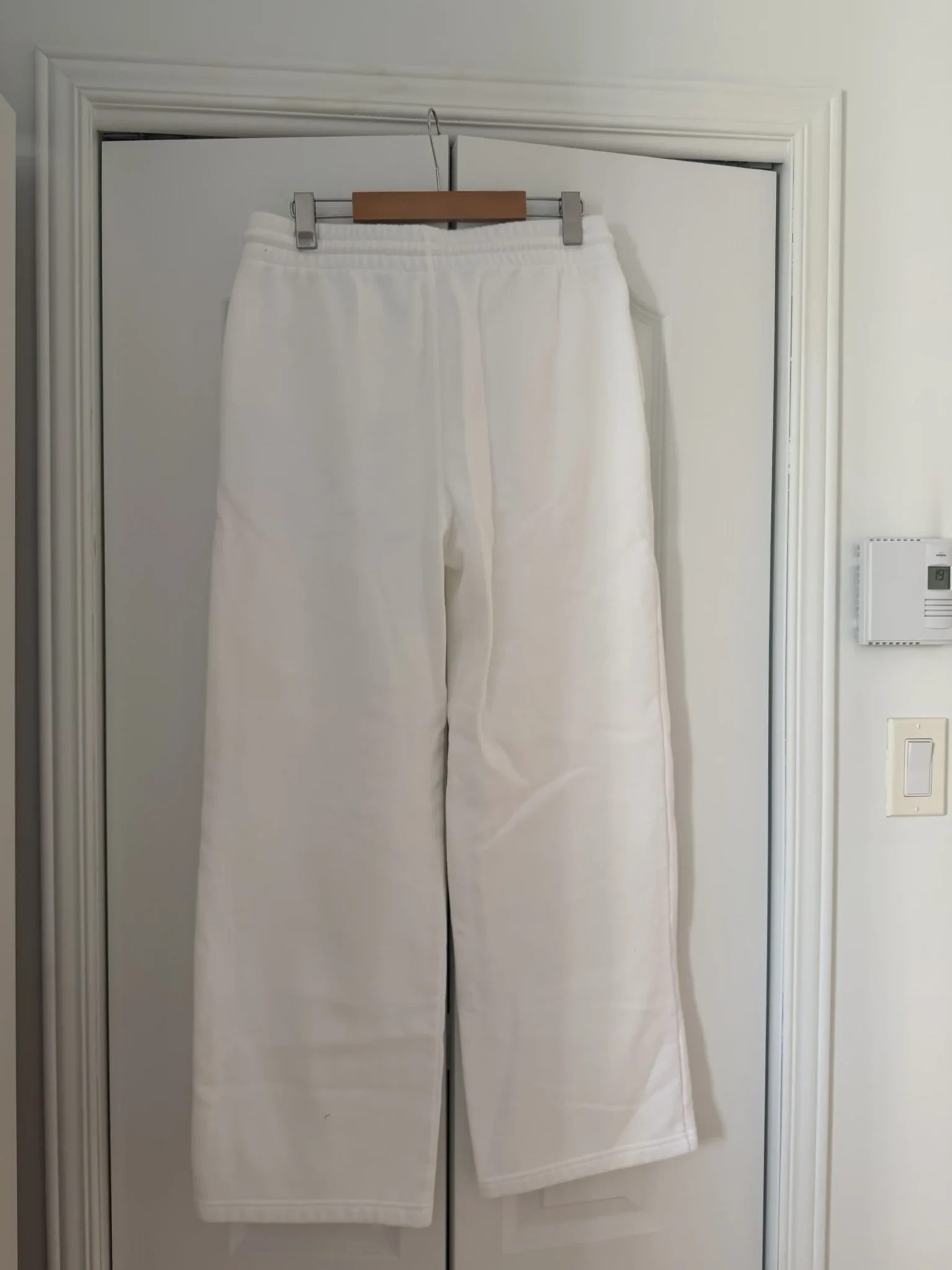 Image for Aritzia women’s jogging bottoms, size medium