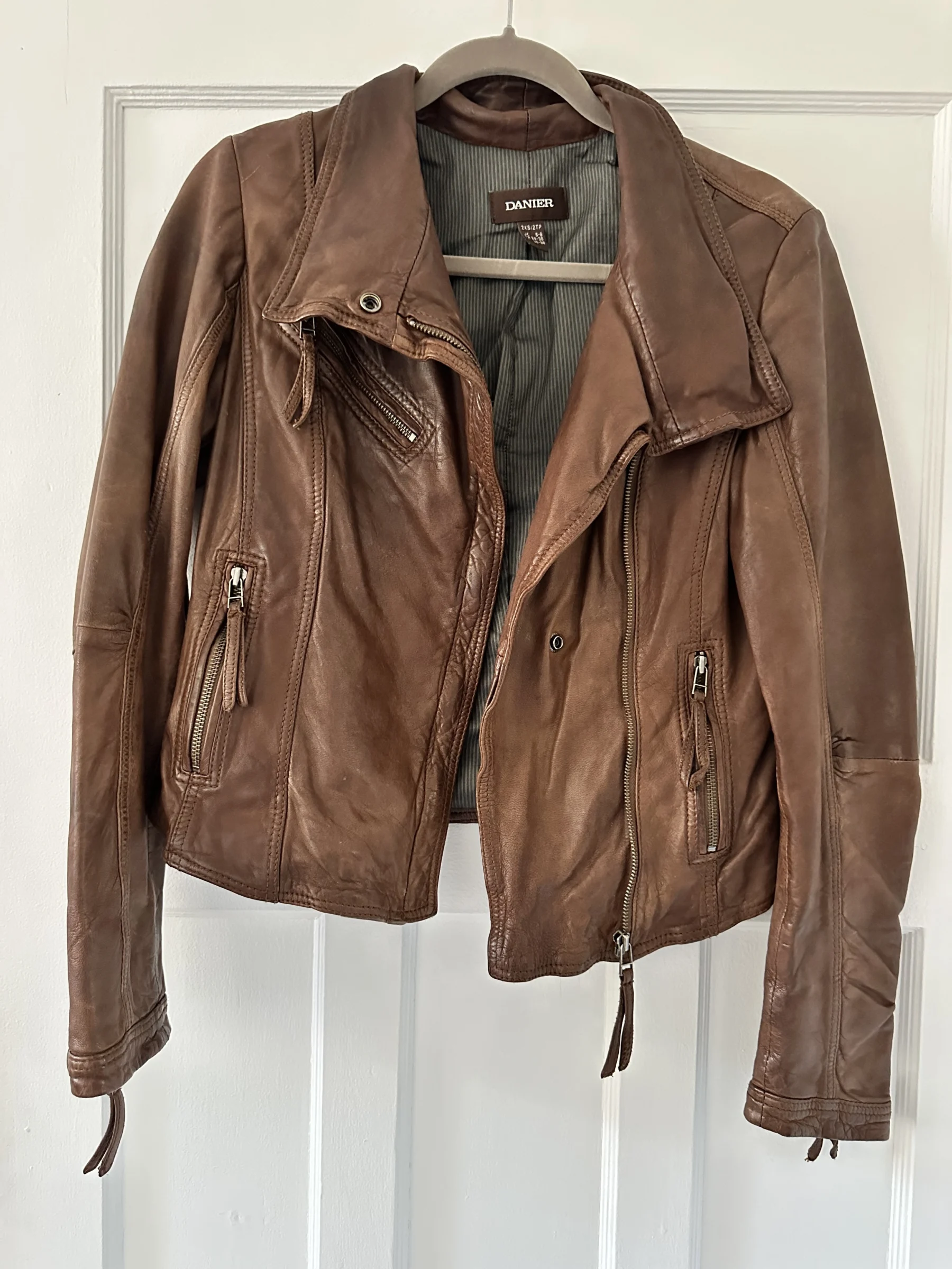 Danier brown leather jacket Danier seconde main