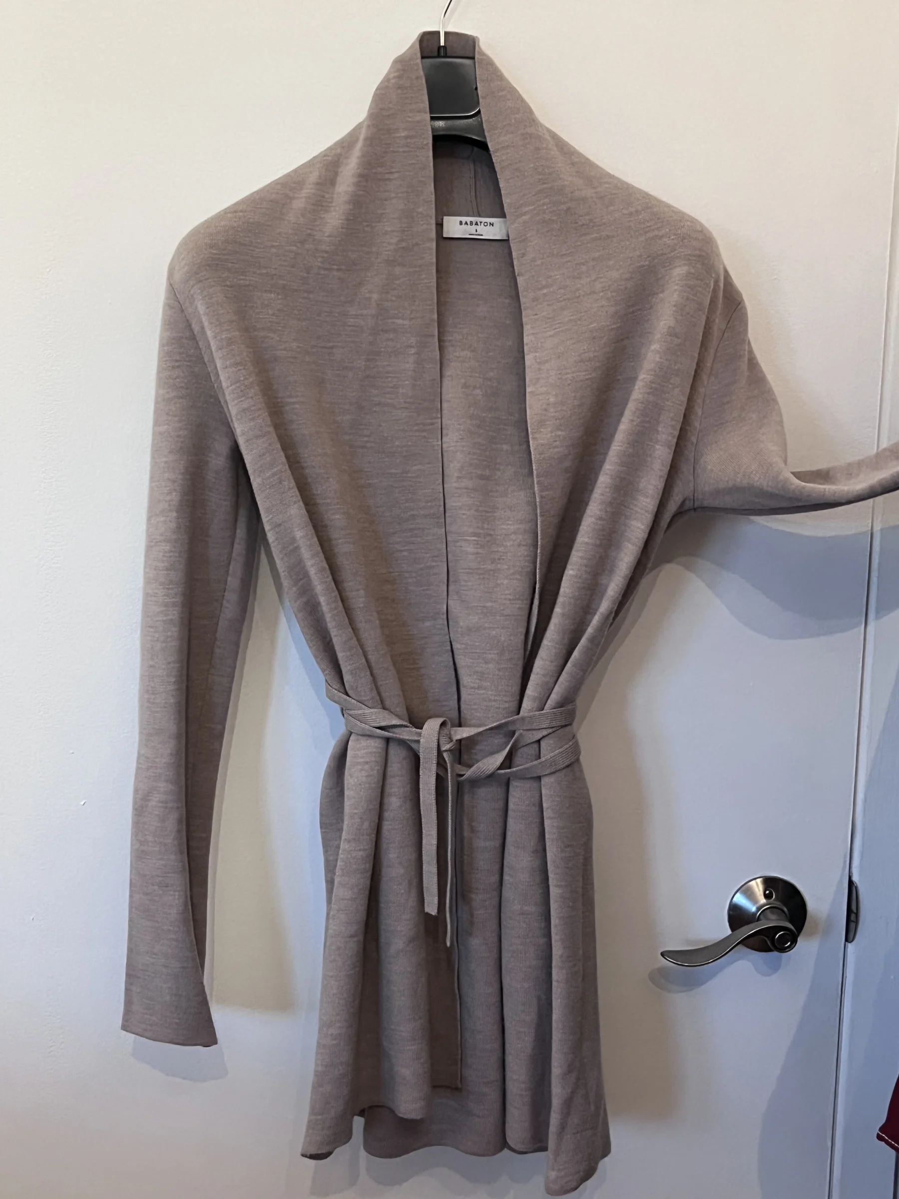 Long cardigan with pockets and a belt Aritzia seconde main