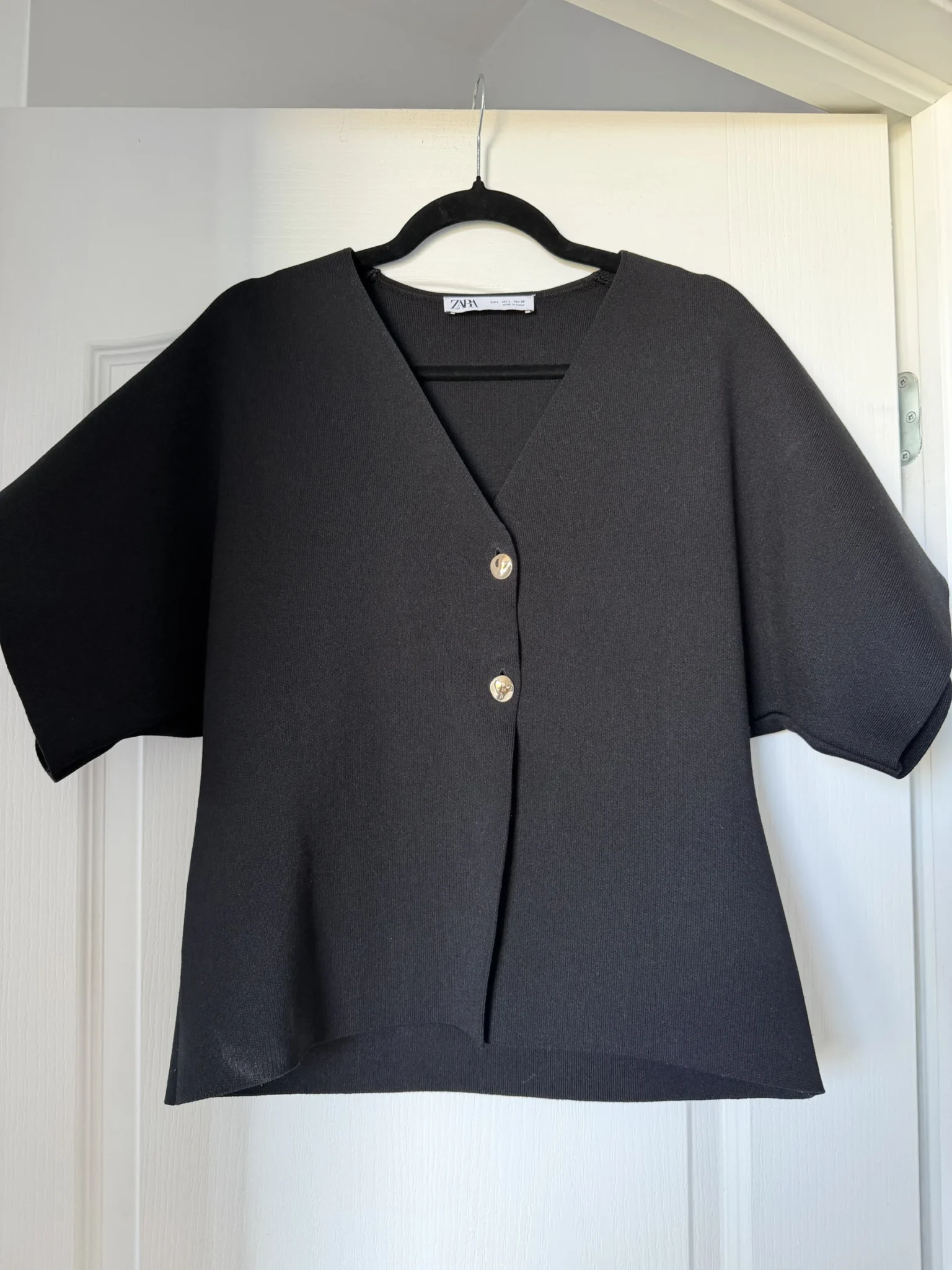 Image for Top Zara noir et boutons doré taille L
