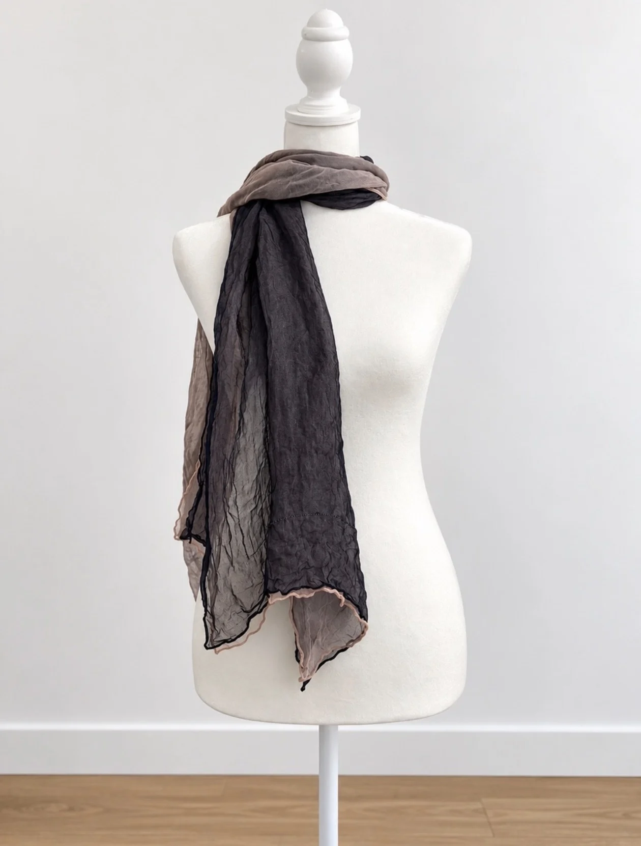 100% Silk Sheer Blush Pink Navy Oversized Scarf Wrap Vintage seconde main