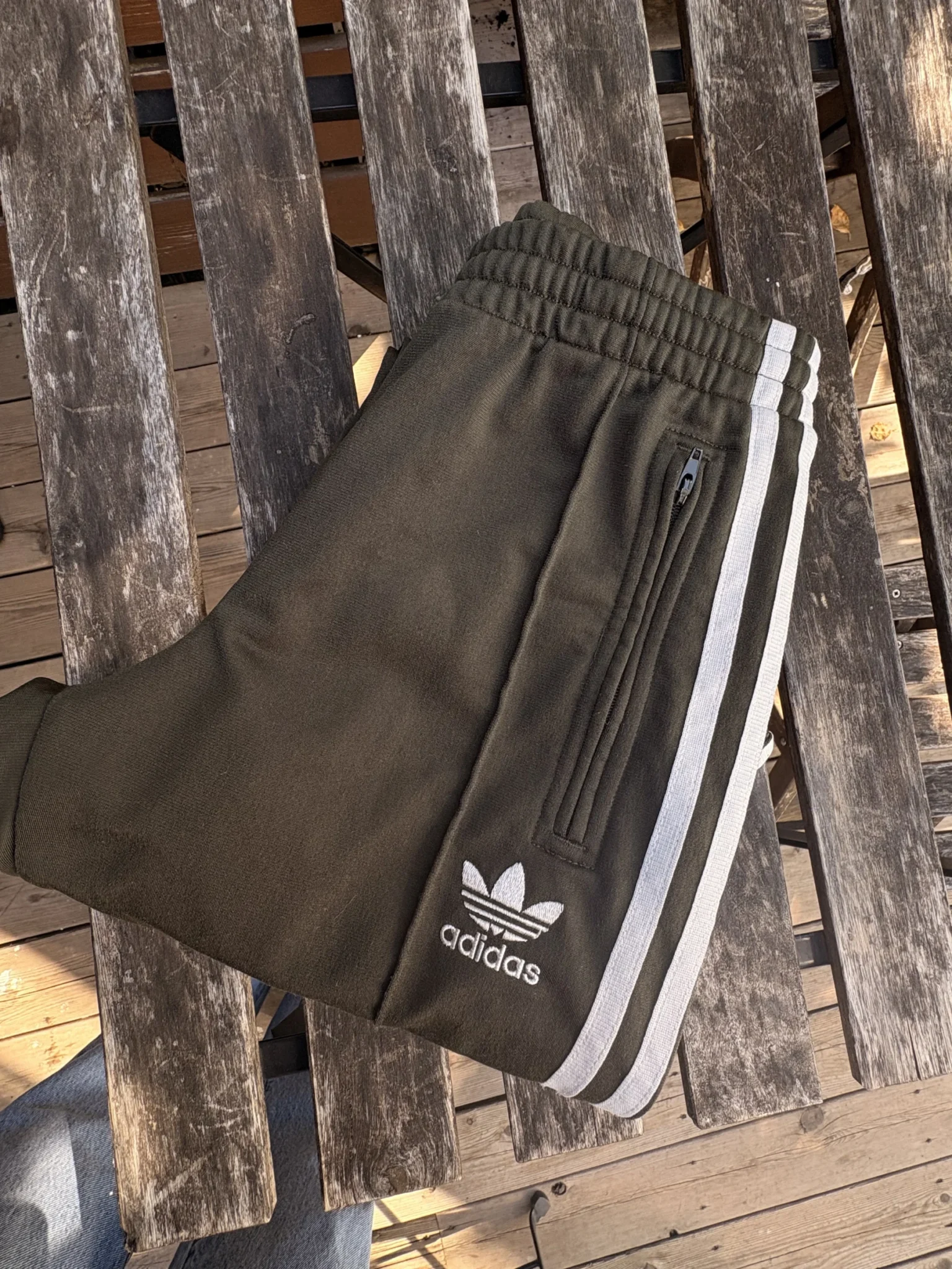 Featured image for Pantalon Adidas 3 bandes - Vert Kaki