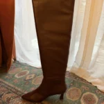 Featured thumbnail for Bottes bourgognes neuves L'Intervalle