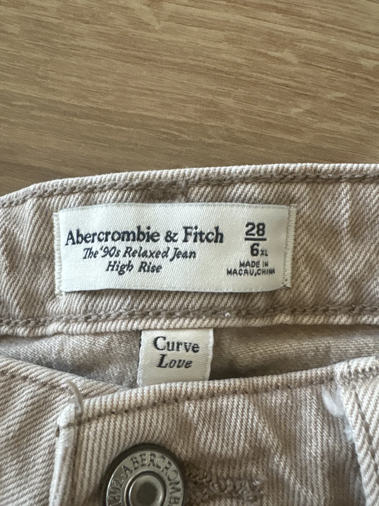 Image for Abercrombie beige high-rise jeans, size 28 XL