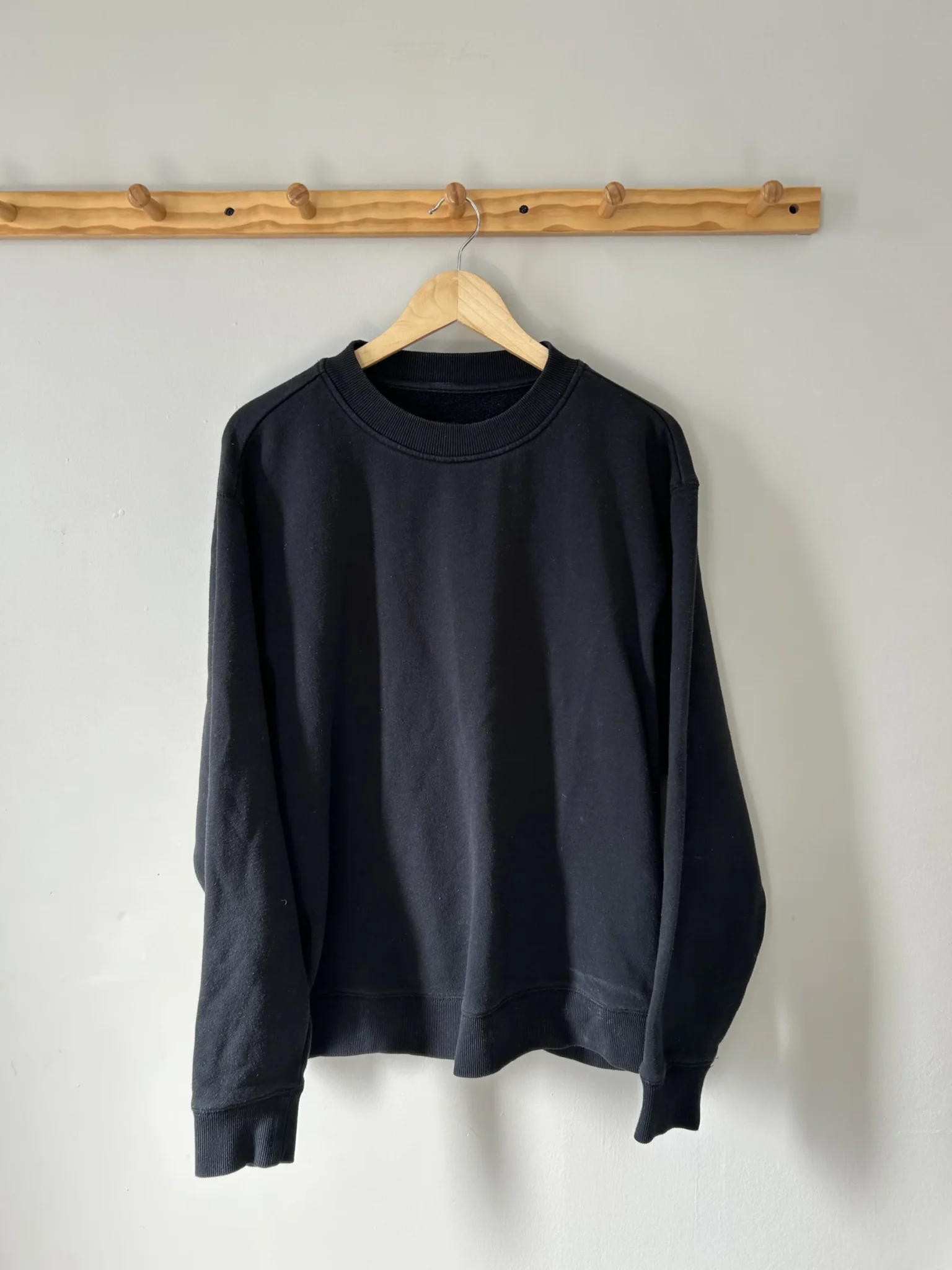 Image for Men’s size L crew-neck jumper