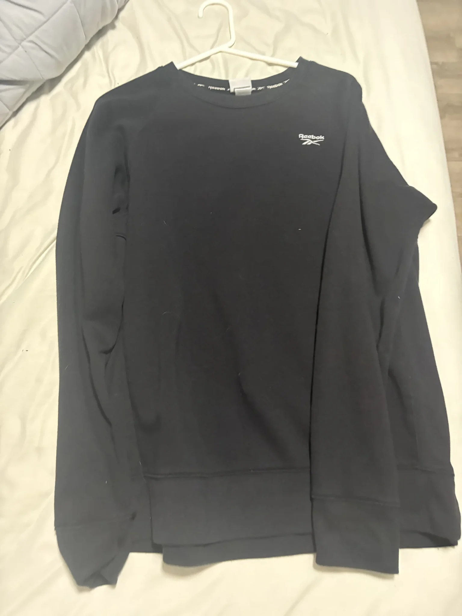 Featured image for Reebok crew neck