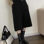 Featured thumbnail for Women’s medium-length Bermuda-style shorts