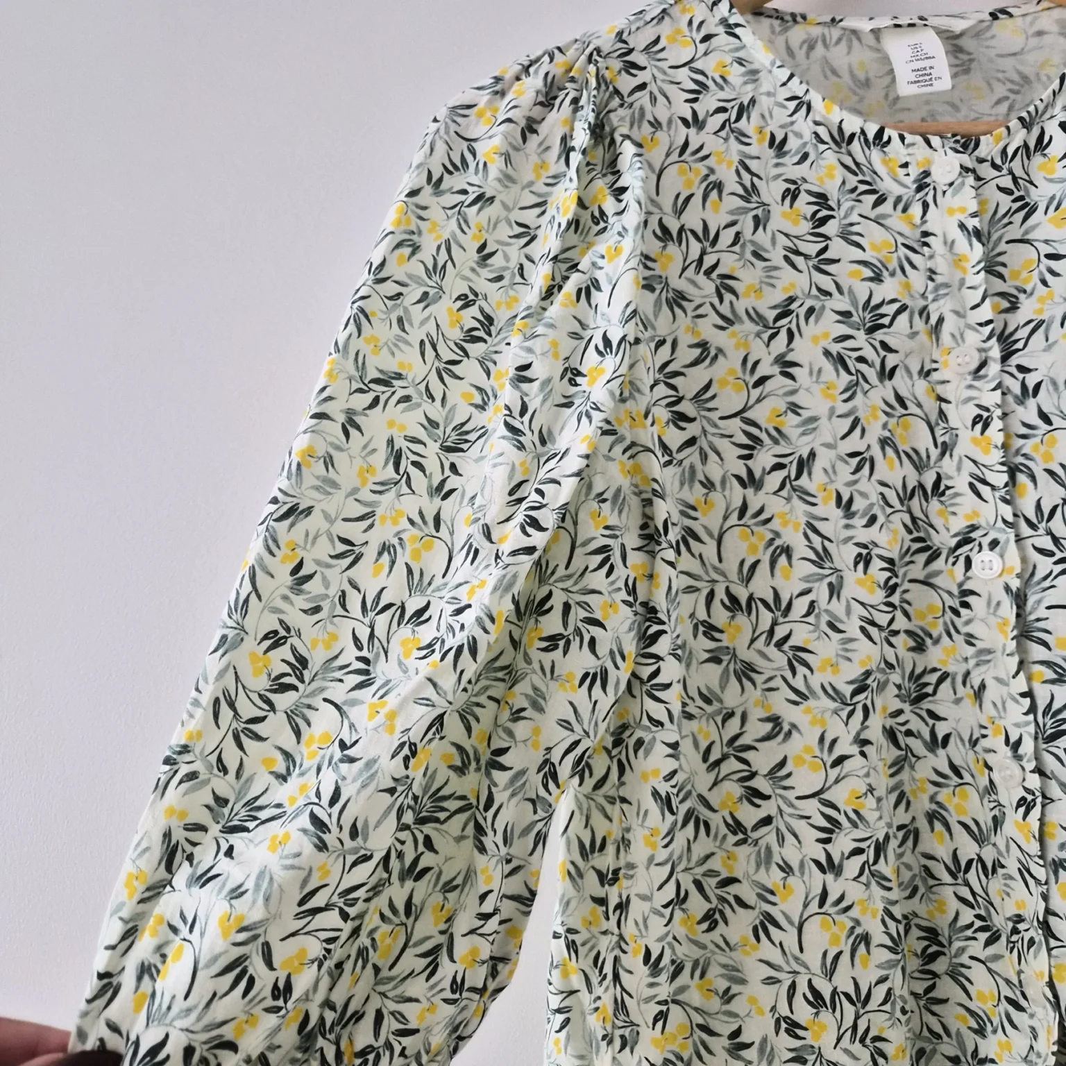 Image for Floral linen blouse with puffed sleeves