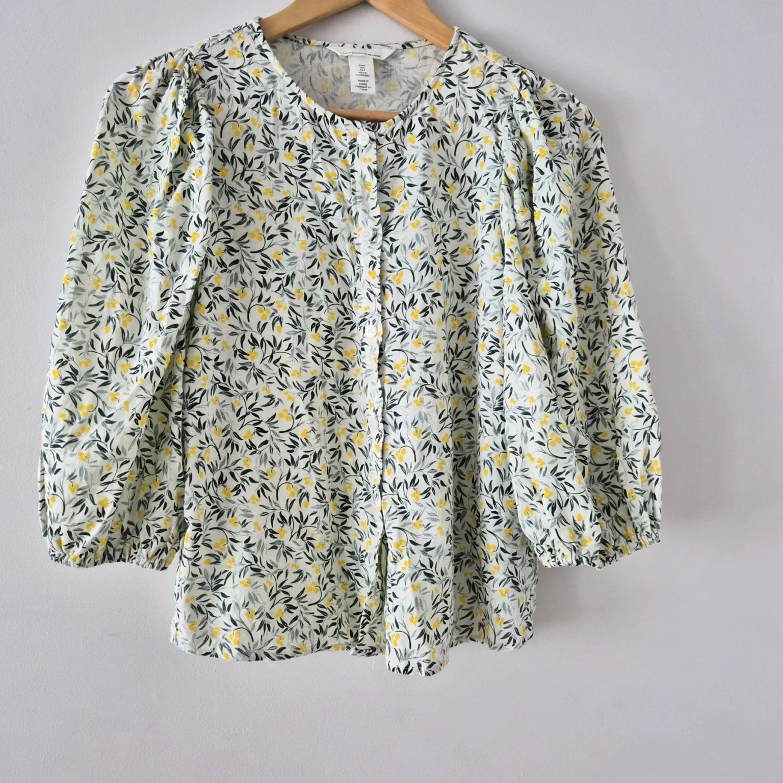 Image for Floral linen blouse with puffed sleeves