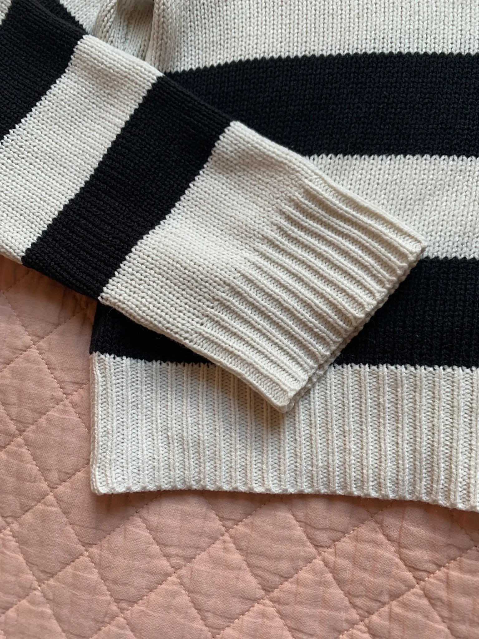 Image for DIVIDED by H&M – Classic black and white striped jumper – M
