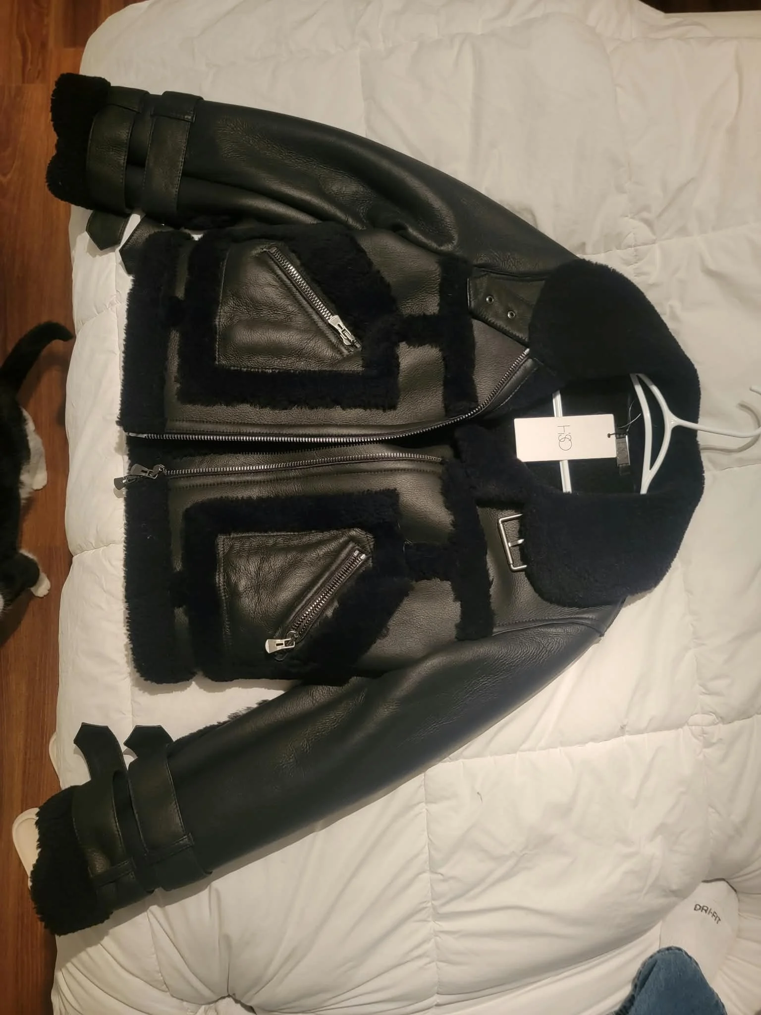HiSO ‘Doll’ shearling coat – BRAND NEW, never worn – Black – Size M *Other seconde main