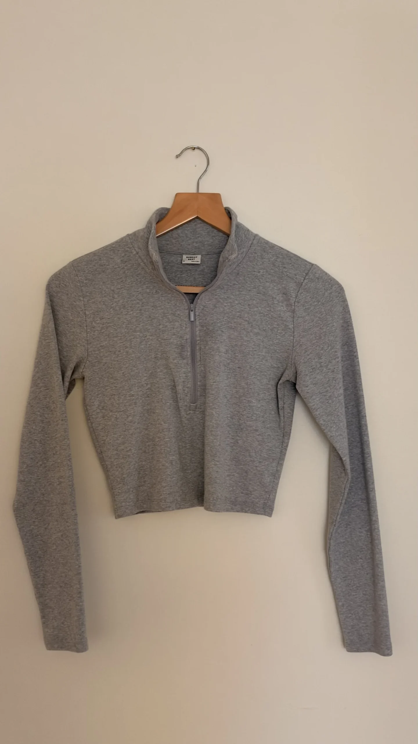 Sunday Best long-sleeved cropped zip-up top Aritzia seconde main