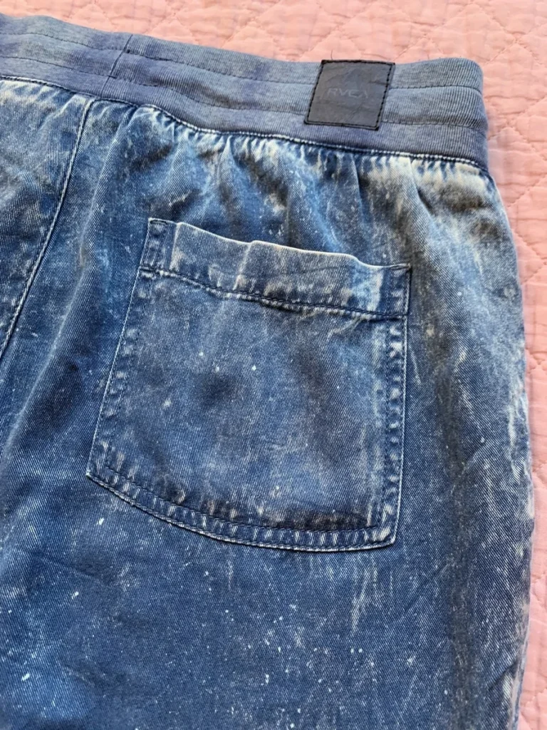 Image for RVCA – Roundhouse joggers in acid-washed slate blue with a denim-effect finish and drawstring – M