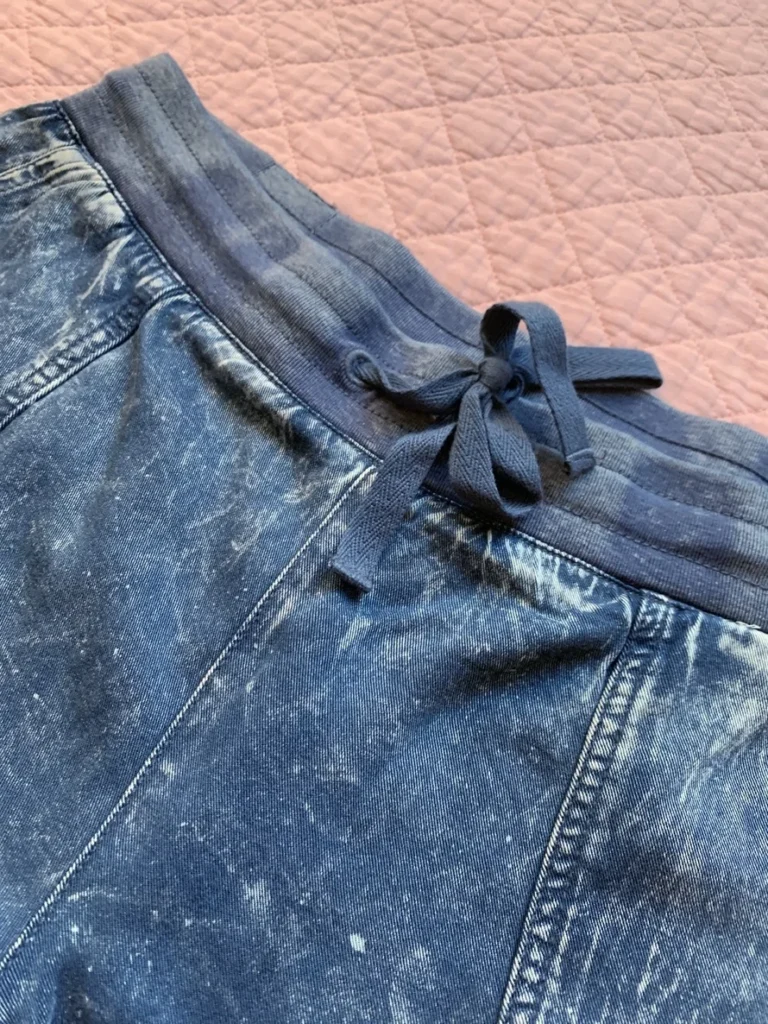 Image for RVCA – Roundhouse joggers in acid-washed slate blue with a denim-effect finish and drawstring – M