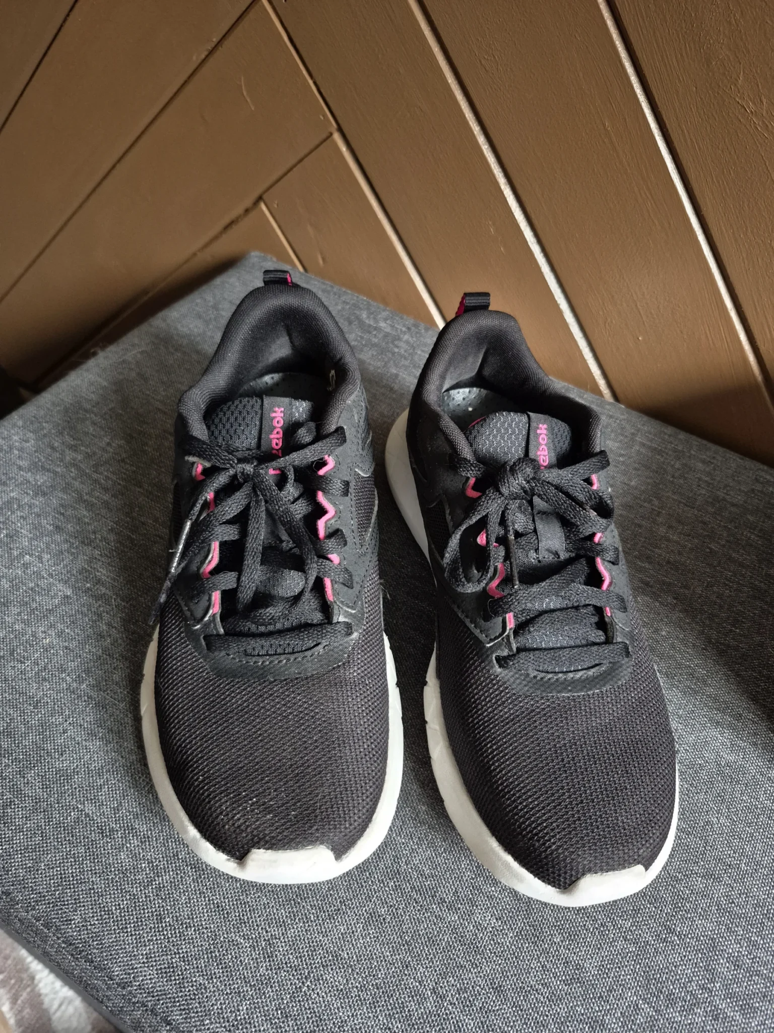 Image for Reebok espadrilles, size 6.5