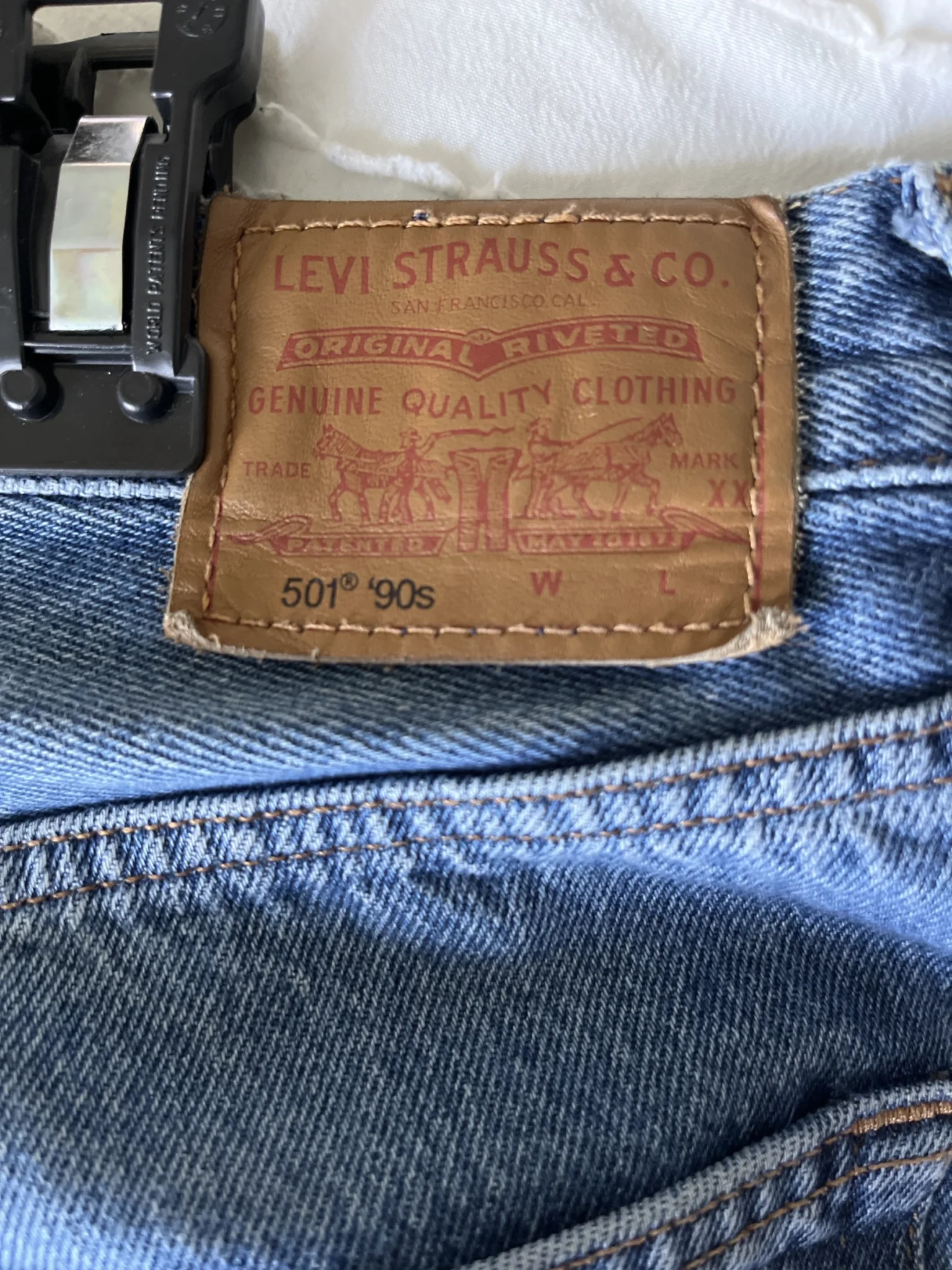 Image for Levi’s 501 ‘90s jeans