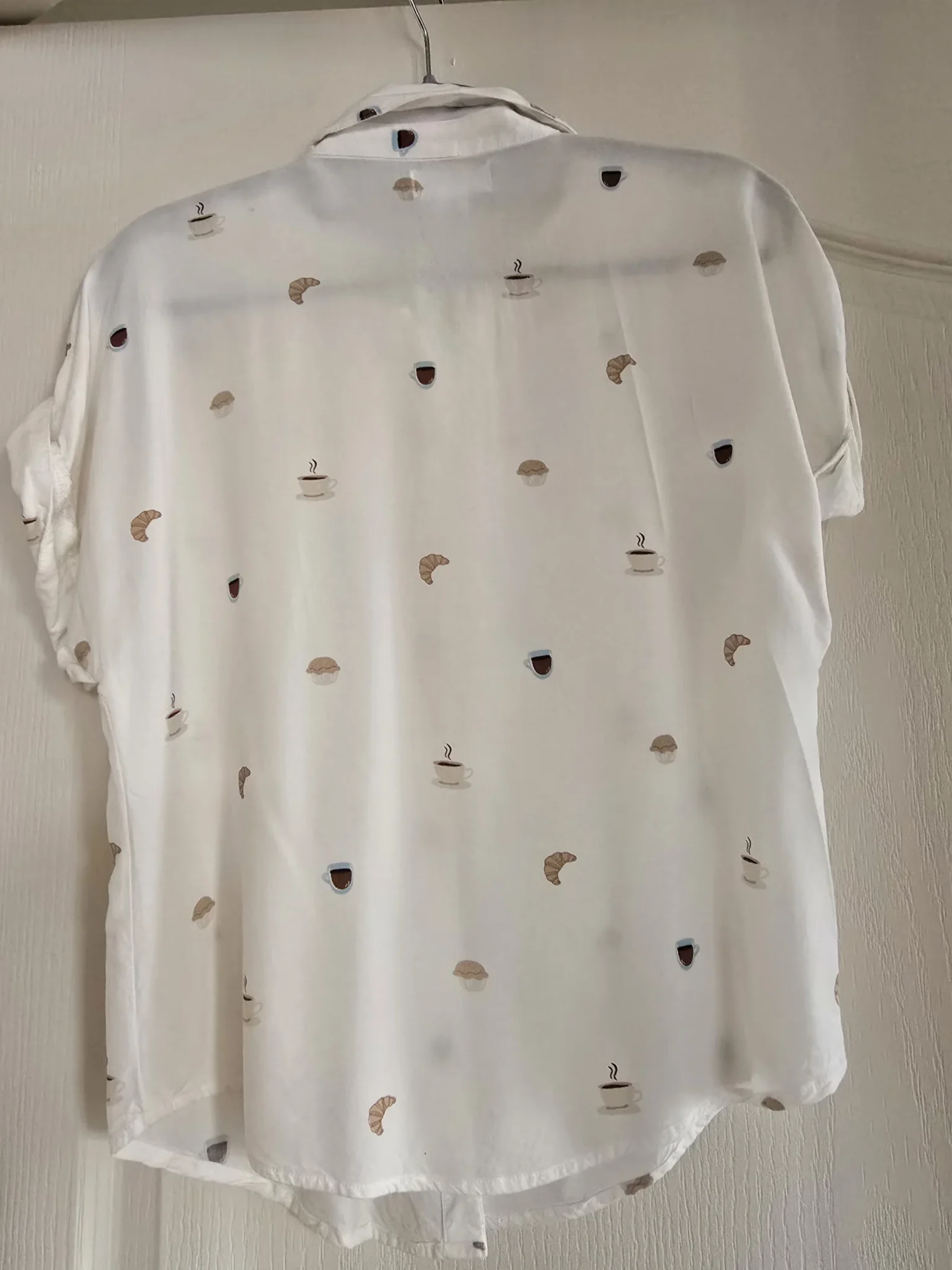 Image for Lightweight short-sleeved blouse