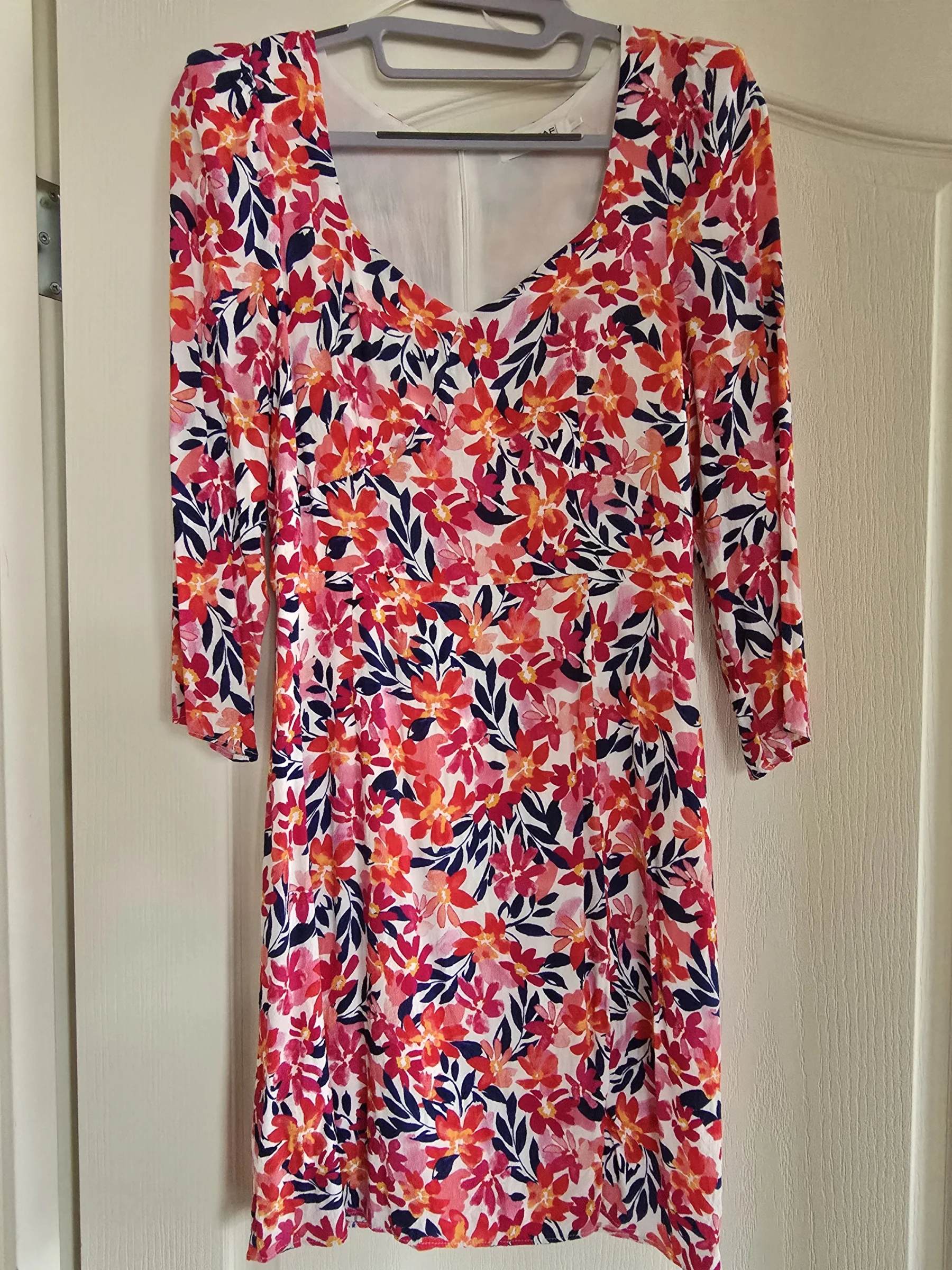 Floral dress with three-quarter-length sleeves Naf Naf seconde main