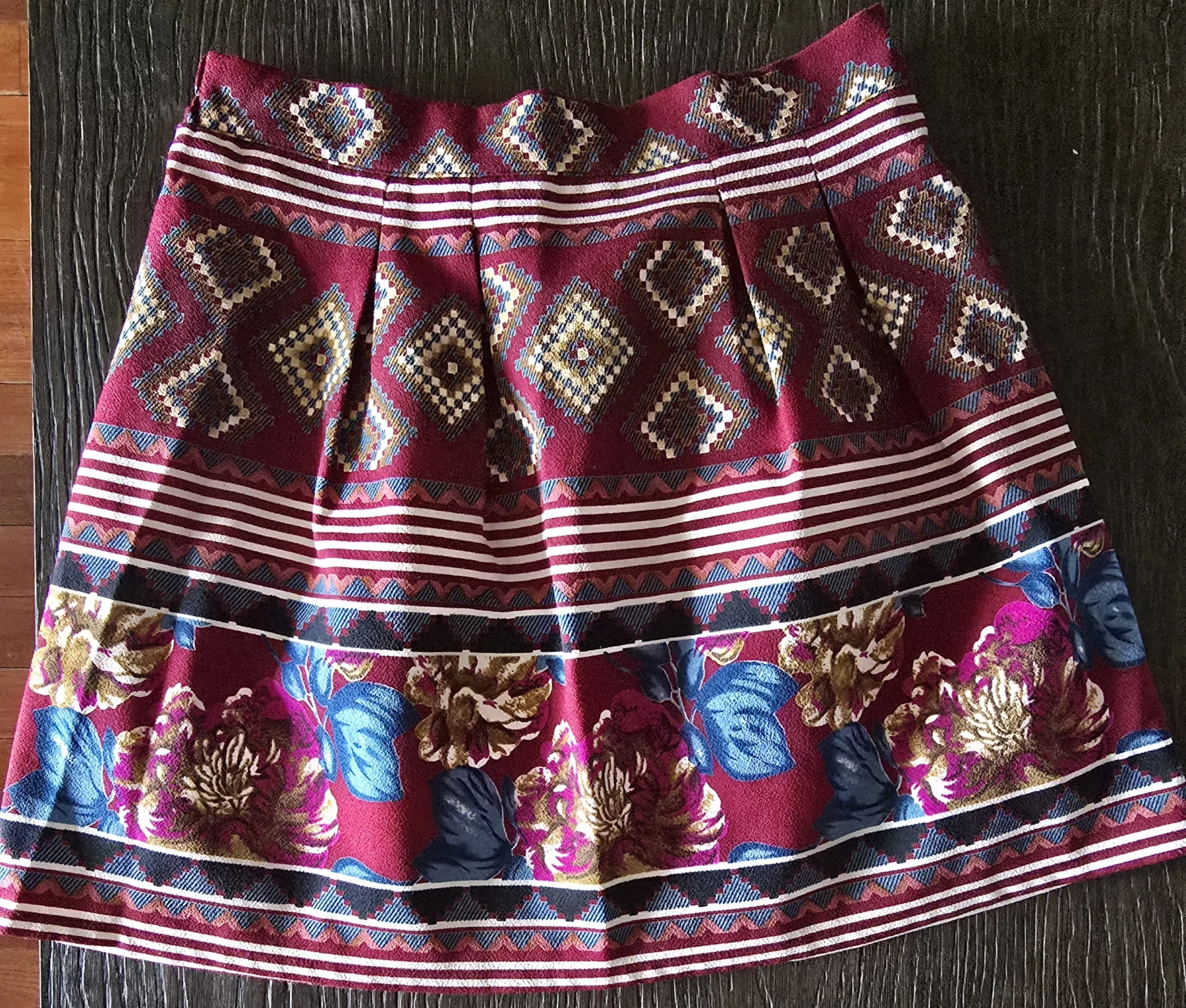 Flared skirt with a floral pattern Promod seconde main