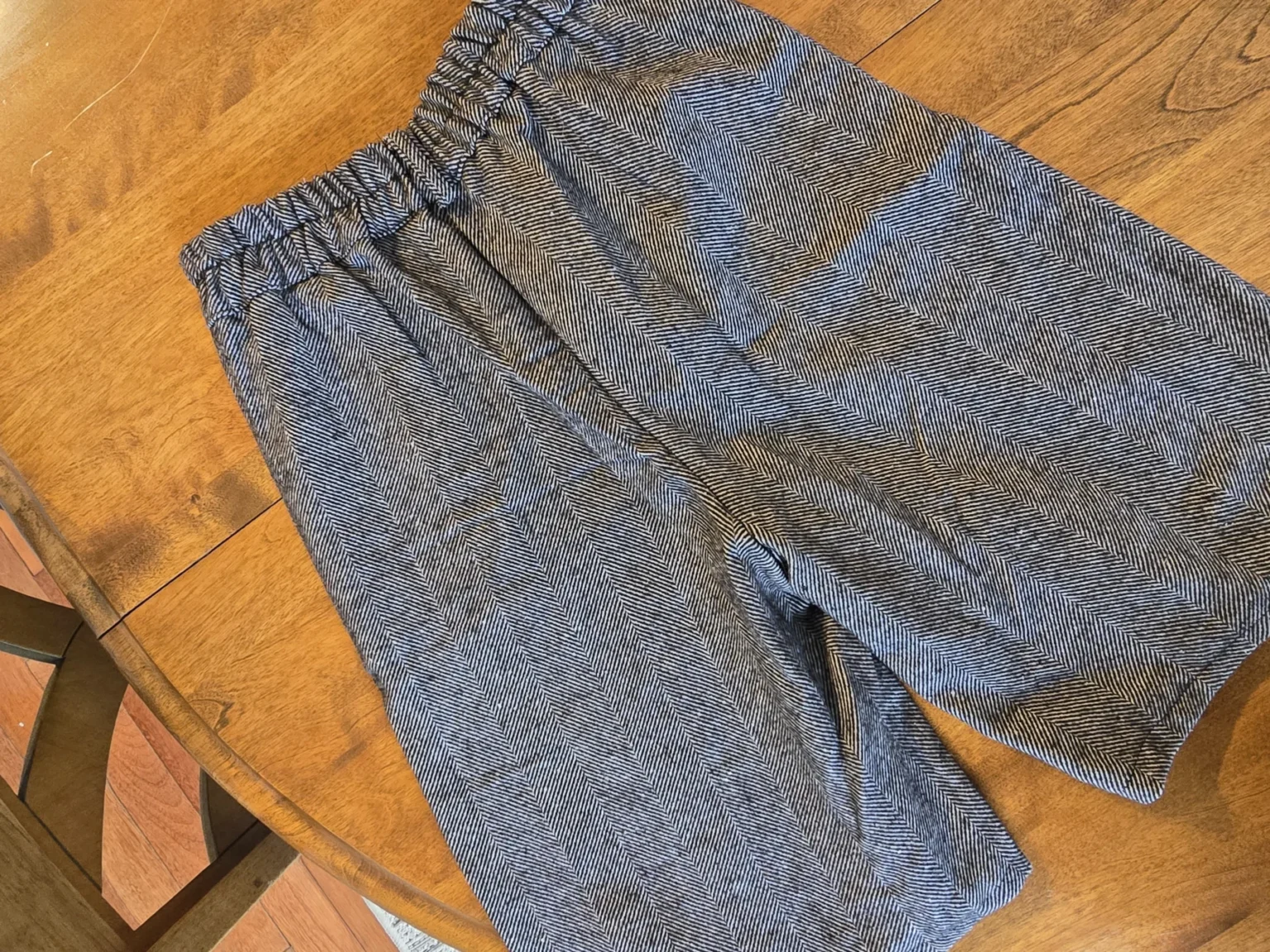 Image for Patterned long shorts