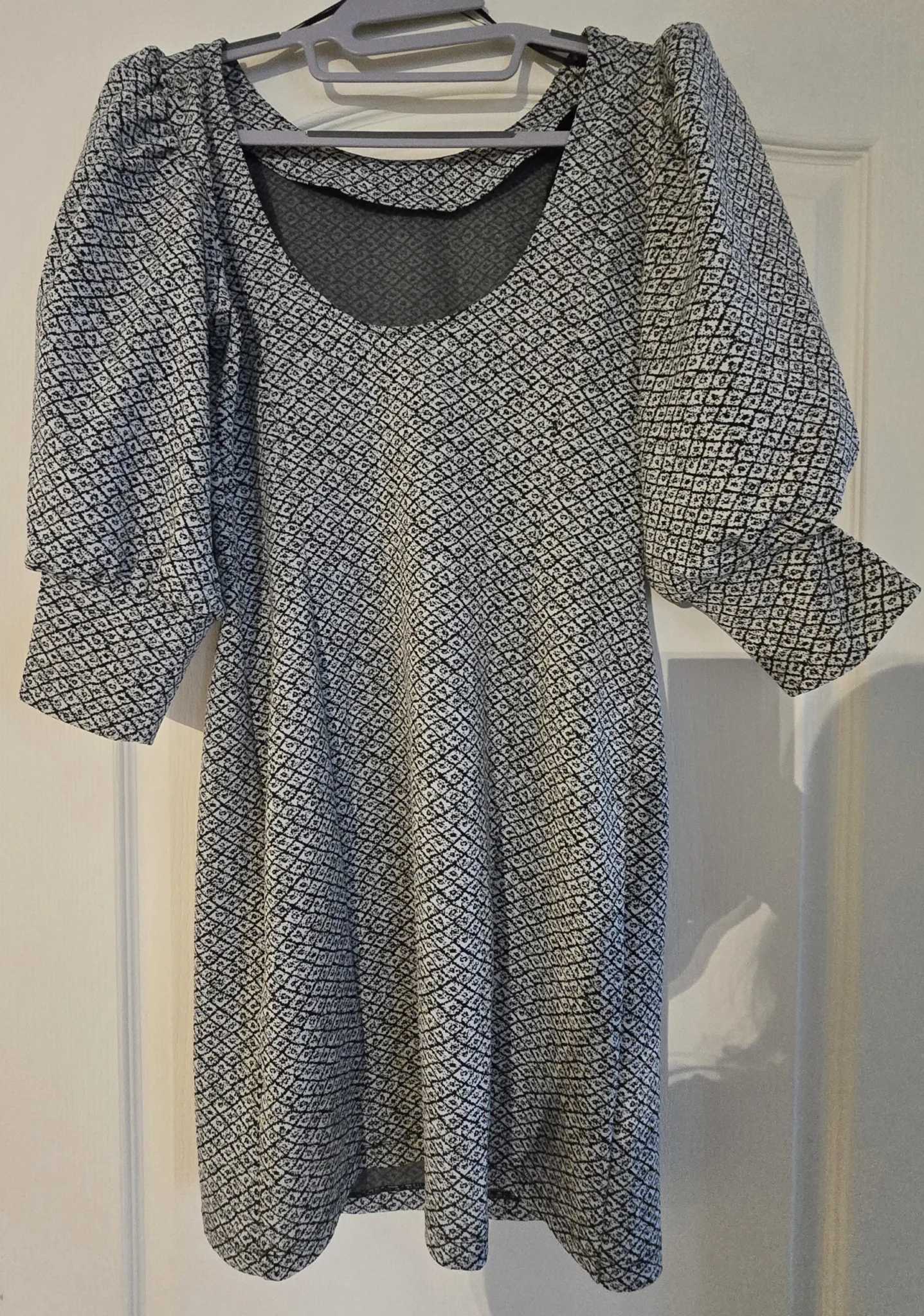 Image for Dress with puffed sleeves