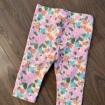Thumbnail for Floral 3/4-length trousers