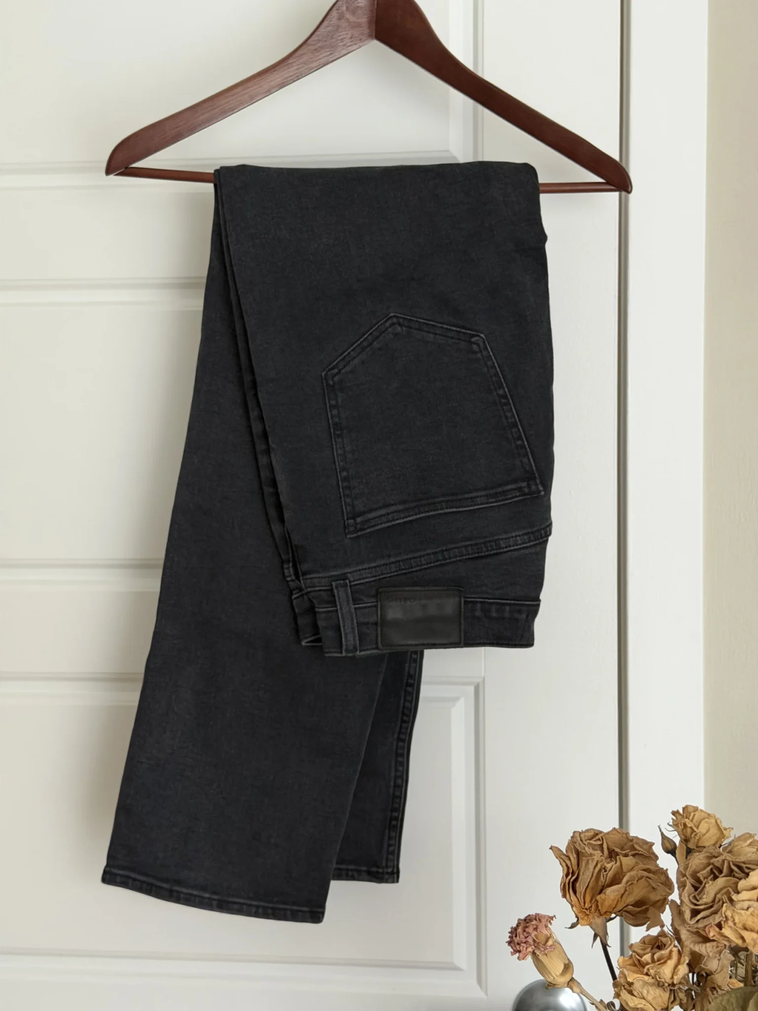 Image for HIGH-WAISTED JEANS - 29