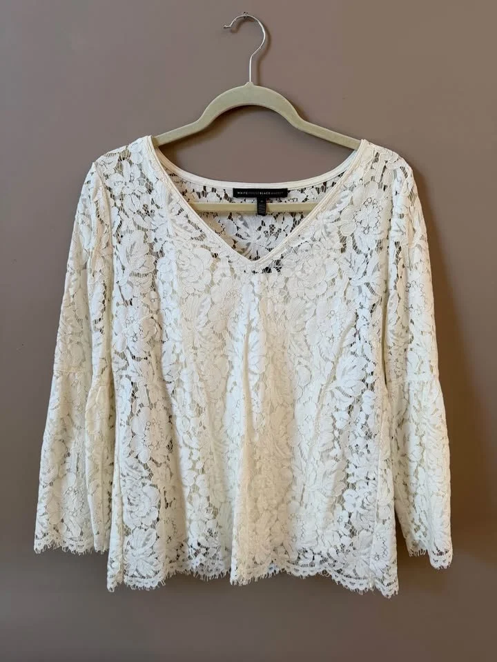 White House Black Market Floral Lace Blouse - Size S *Other seconde main