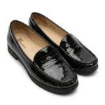 Featured thumbnail for BROWNS « Finch » – Mocassins noirs en cuir verni à pampilles, style Dark Academia / Preppy, pointure 7