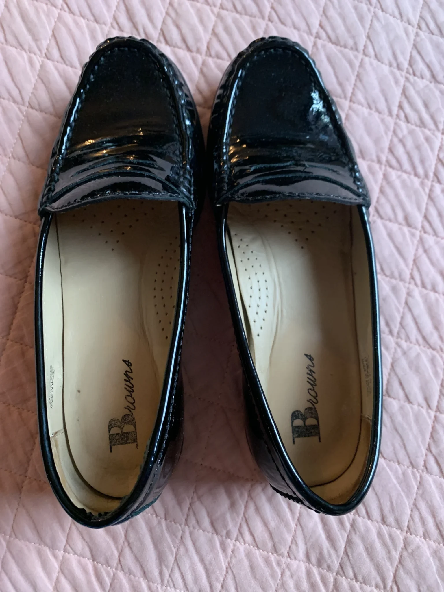 Image for BROWNS « Finch » – Mocassins noirs en cuir verni à pampilles, style Dark Academia / Preppy, pointure 7