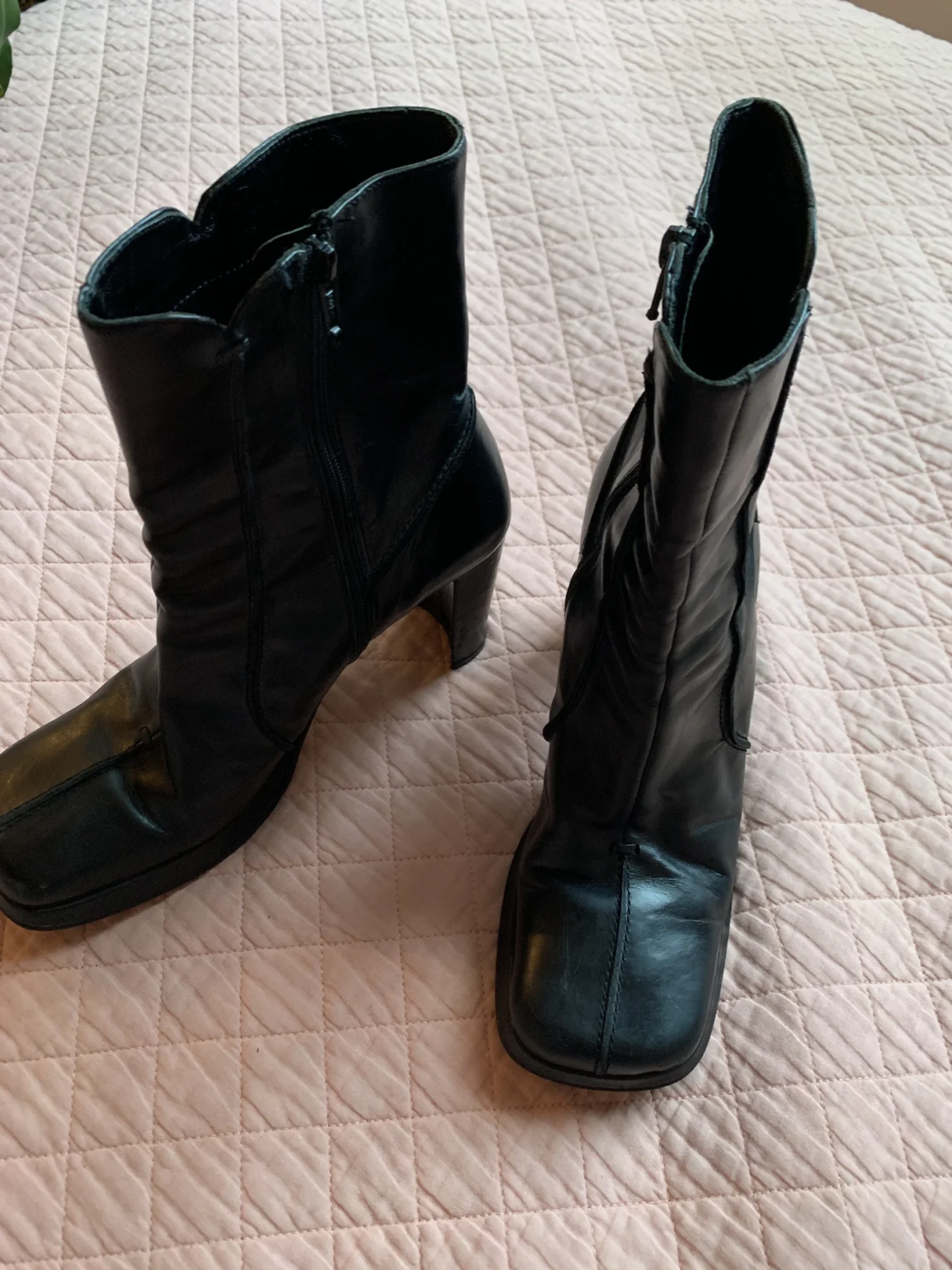 Image for PEGABO – Vintage black Italian leather ankle boots – block heel, size 40 EU