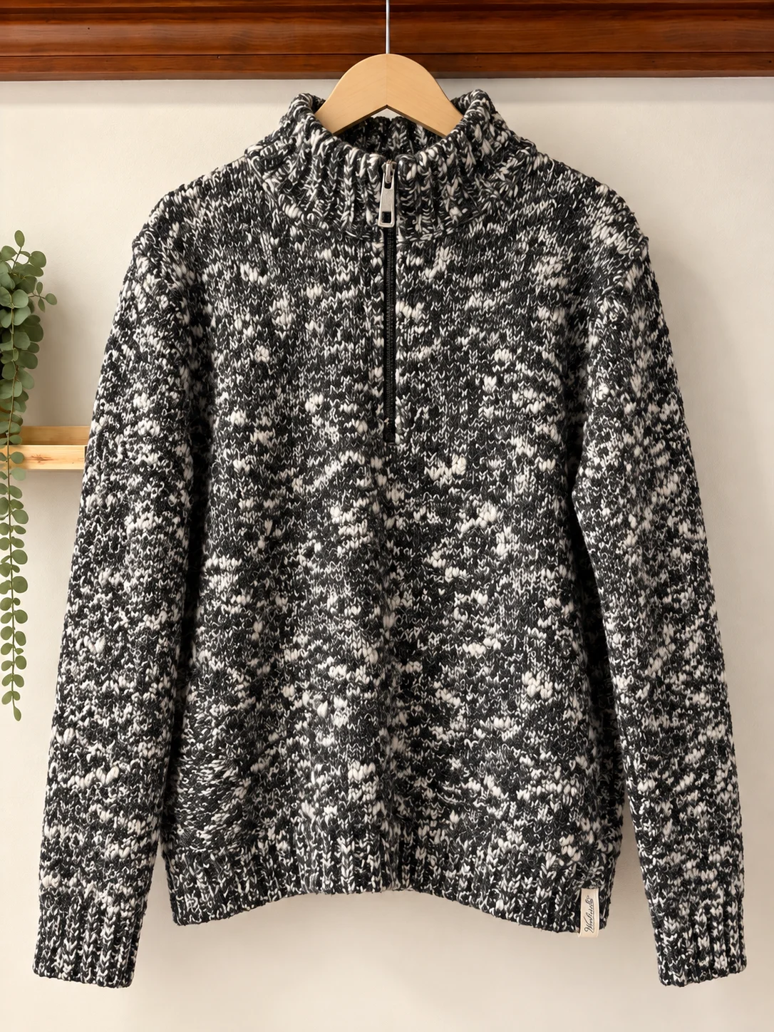 WOOLRICH | Black and cream marl jumper with a zipped high neck *Other seconde main