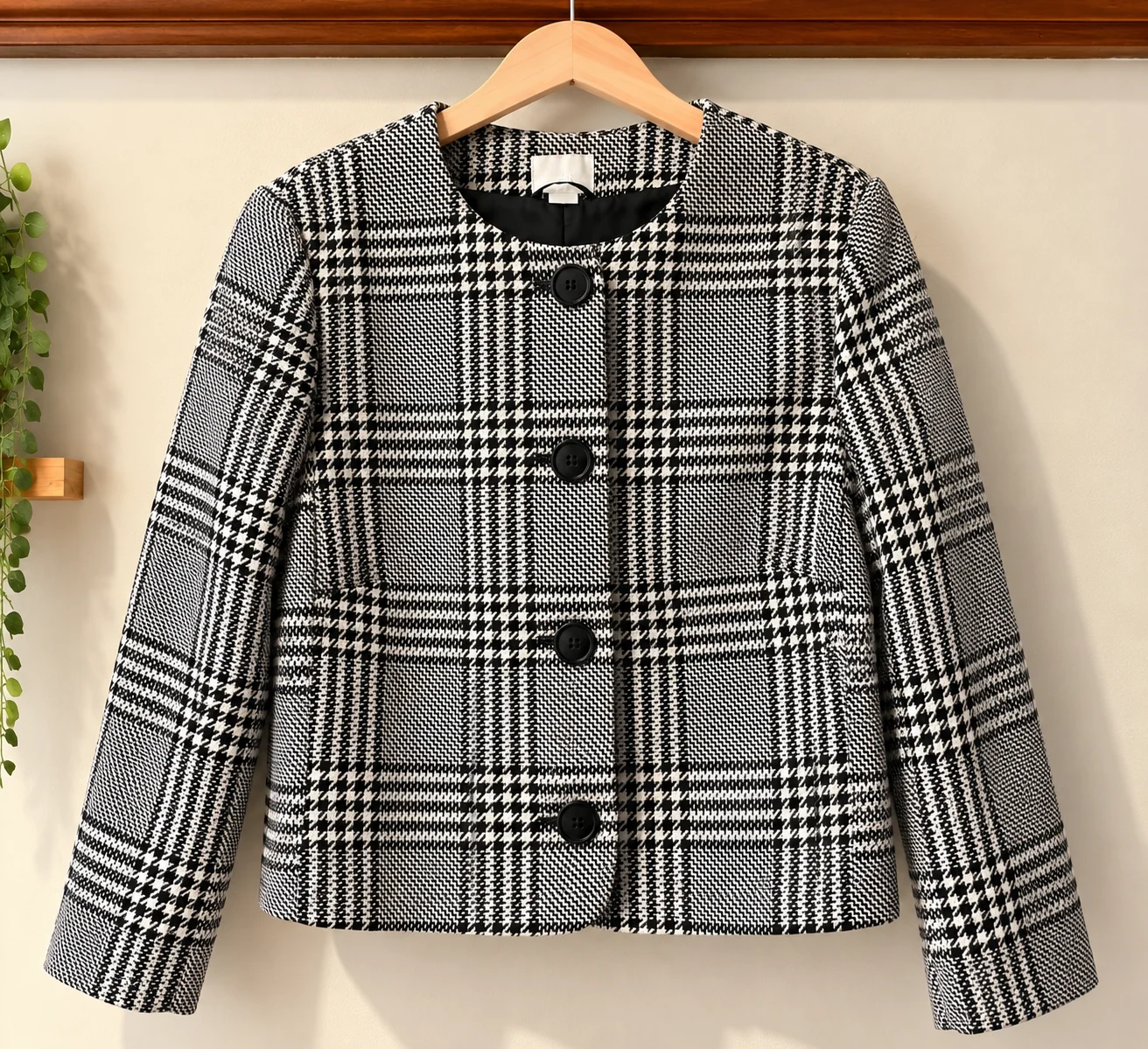 H&M short black-and-white checked jacket – L HM seconde main