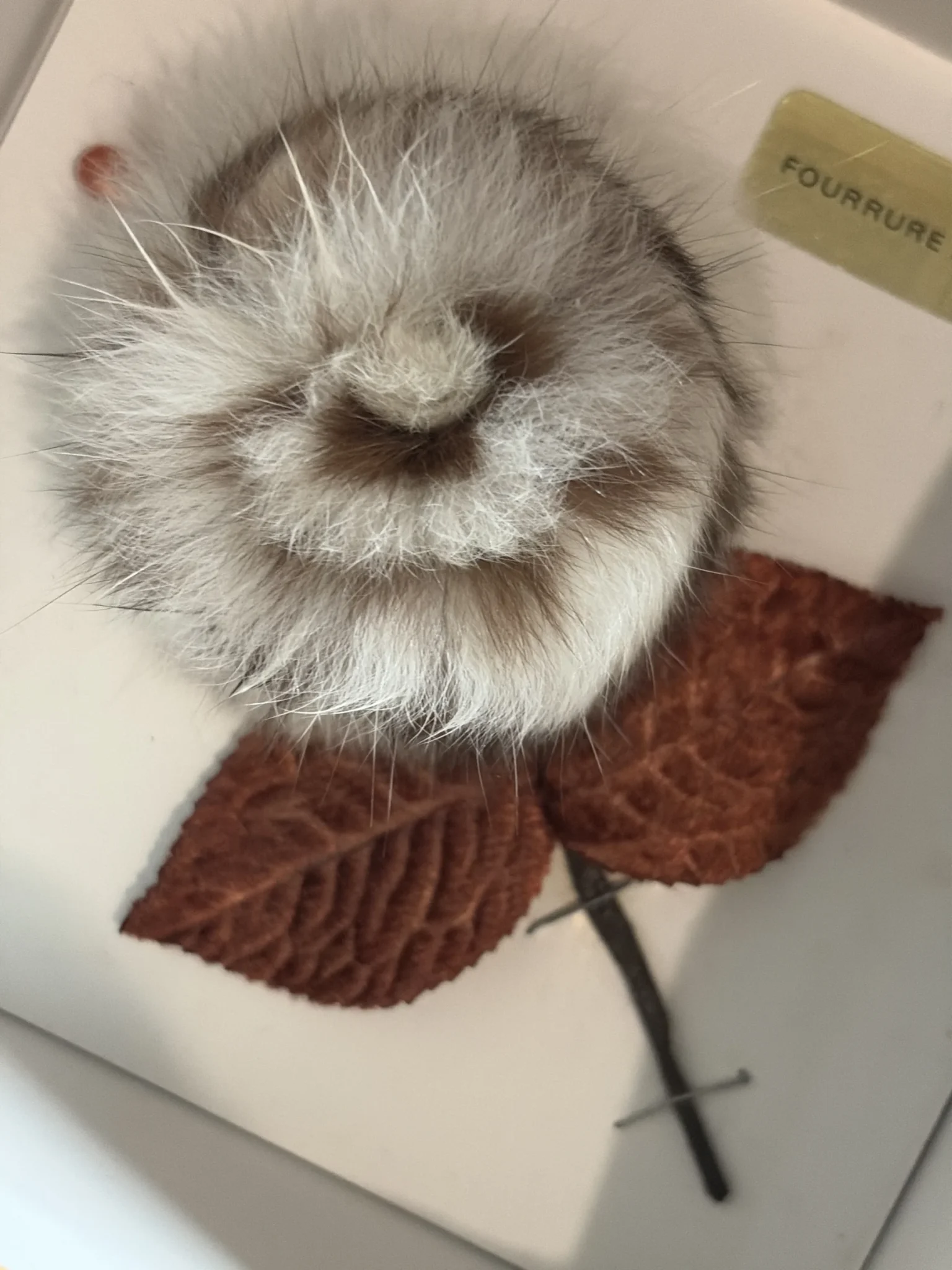 Image for A stunning flower brooch made from genuine chinchilla fur – With original box