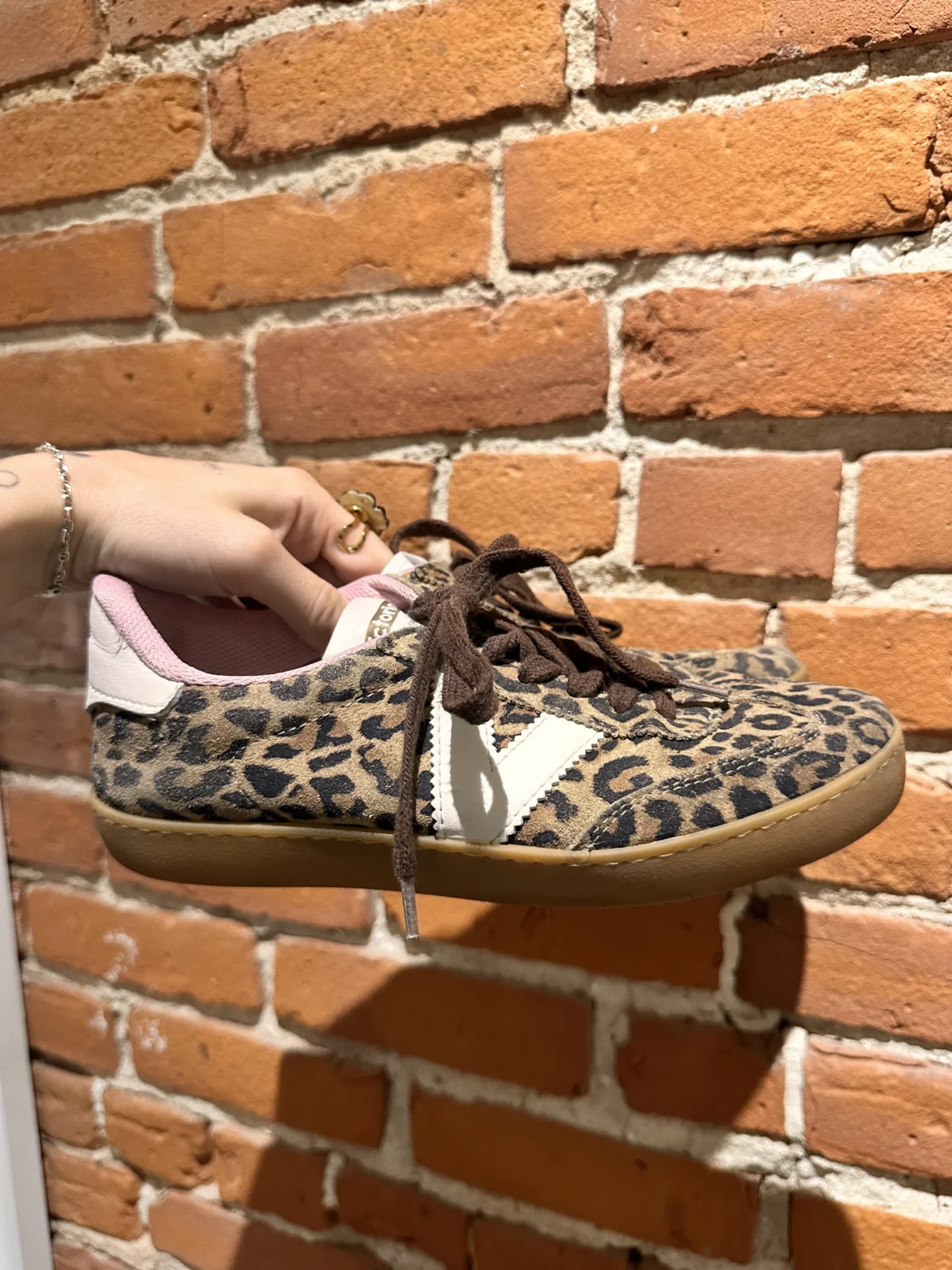 Featured image for Sneakers chaussures Victoria léopard 38EUR