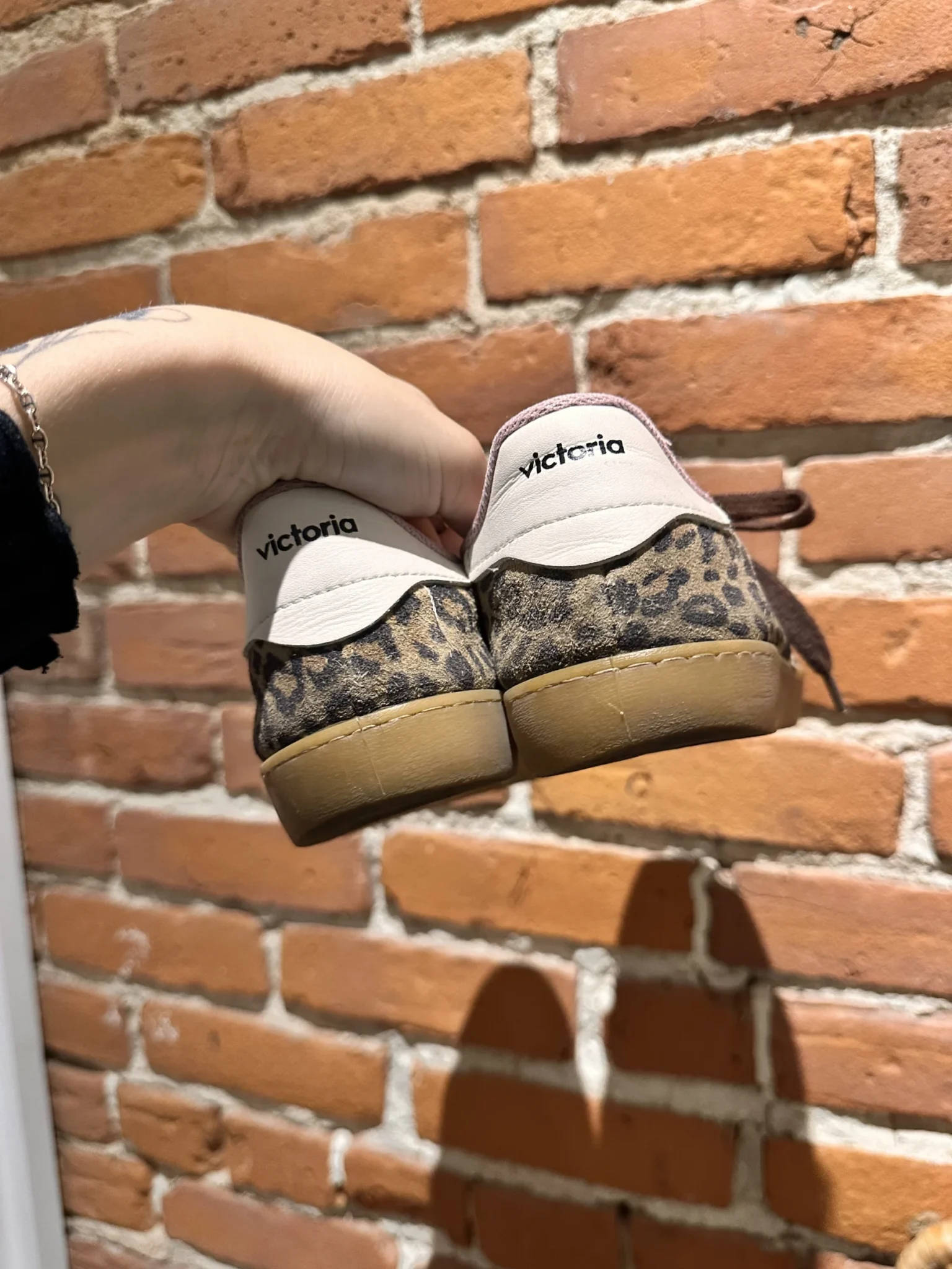 Image for Sneakers chaussures Victoria léopard 38EUR
