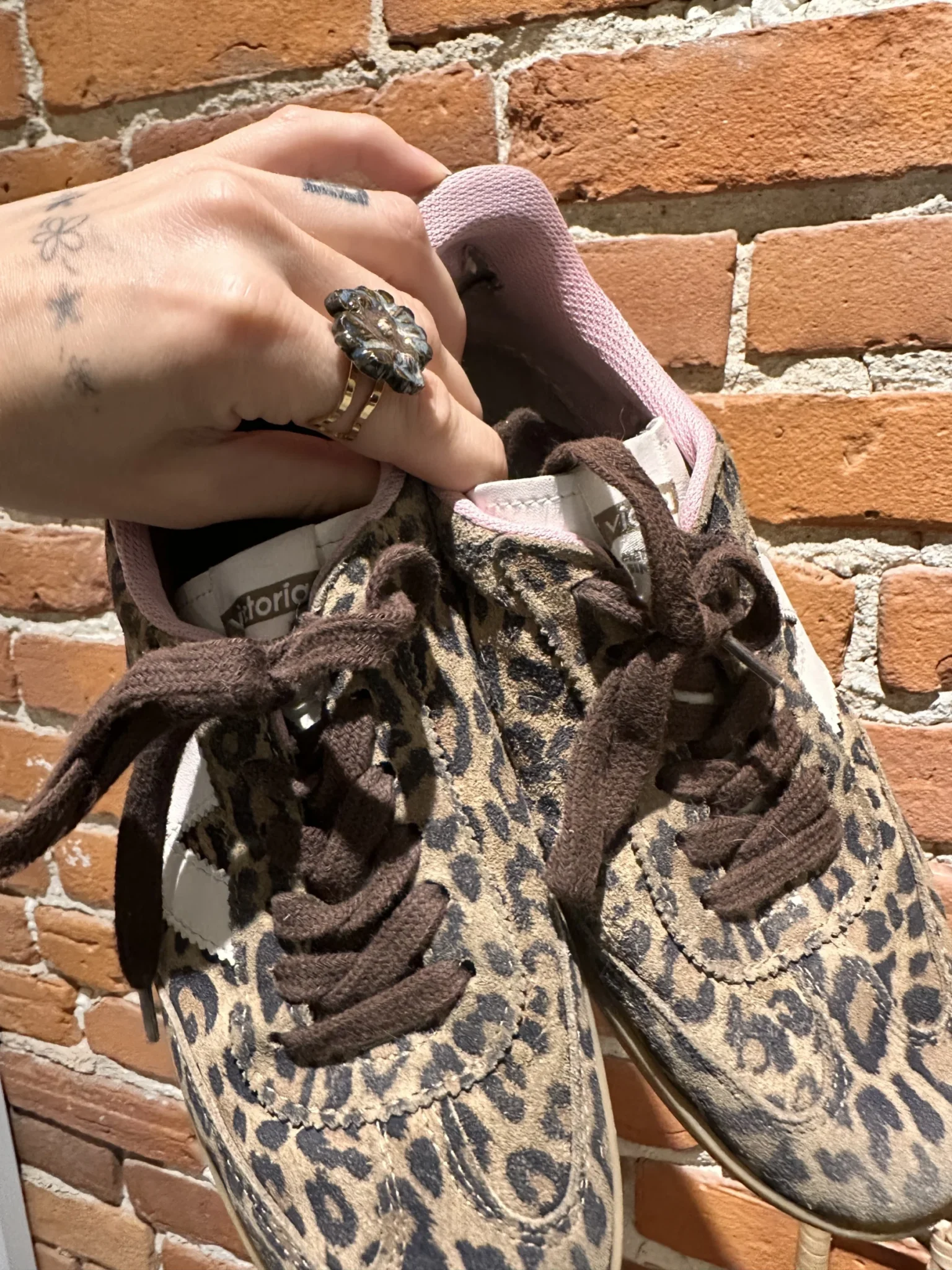 Image for Sneakers chaussures Victoria léopard 38EUR