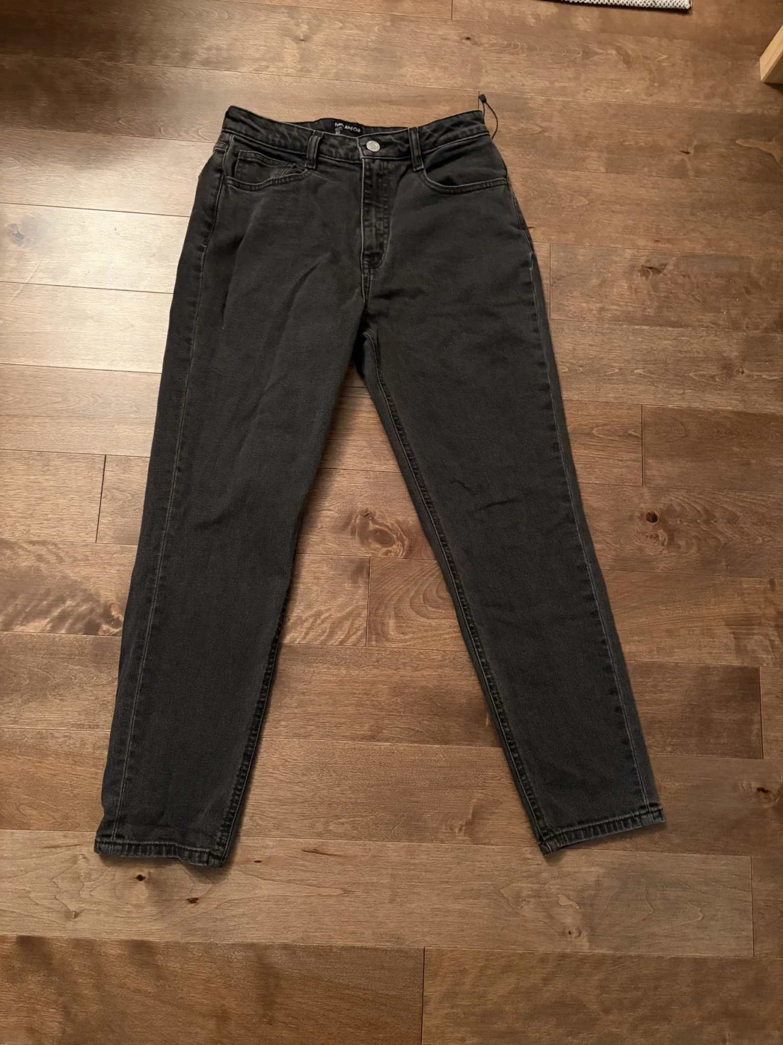 Featured image for Jeans Stevie coupe fuselée