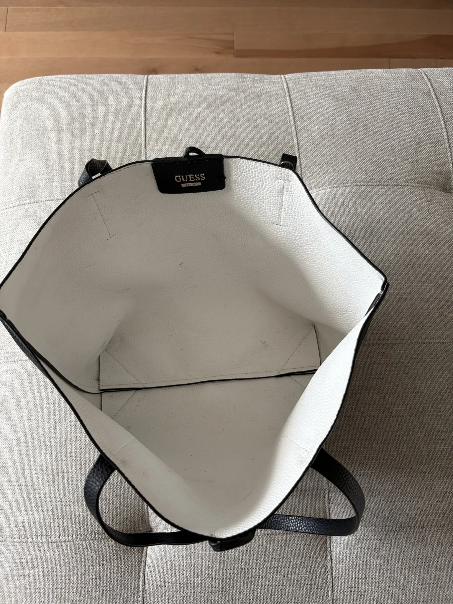 Image for Sac "fourre-tout" Guess