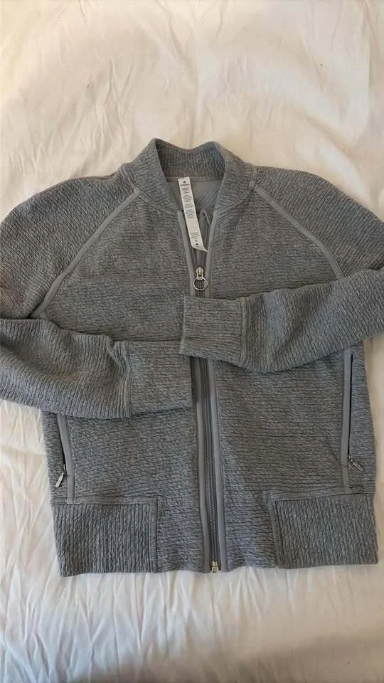 Image for Lululemon top/gilet