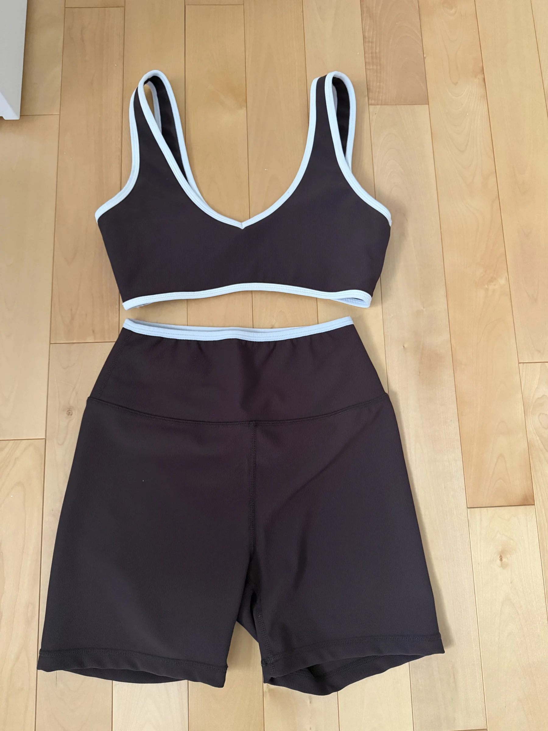 Small brown tracksuit (Alo Dupe) *Other seconde main